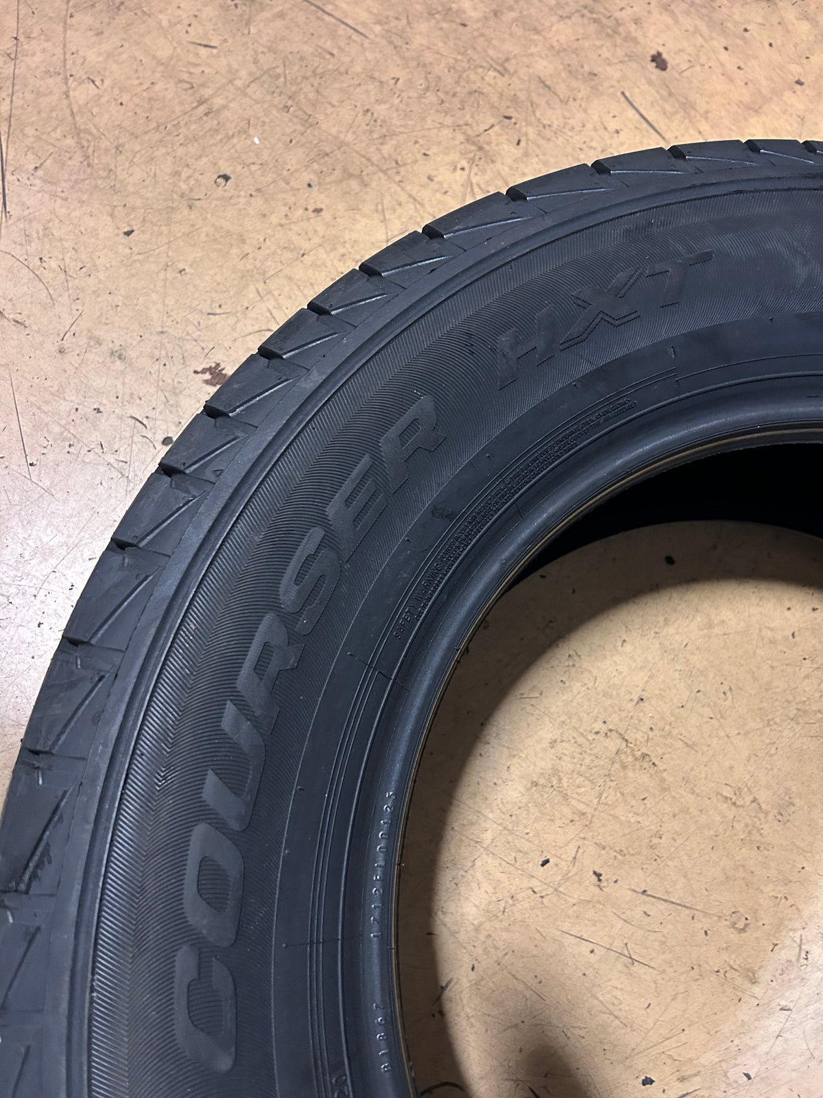 MASTERCRAFT COURSER HXT LT 275 65 20 126/123S 10PLY ALL SEASON TIRE 175073001