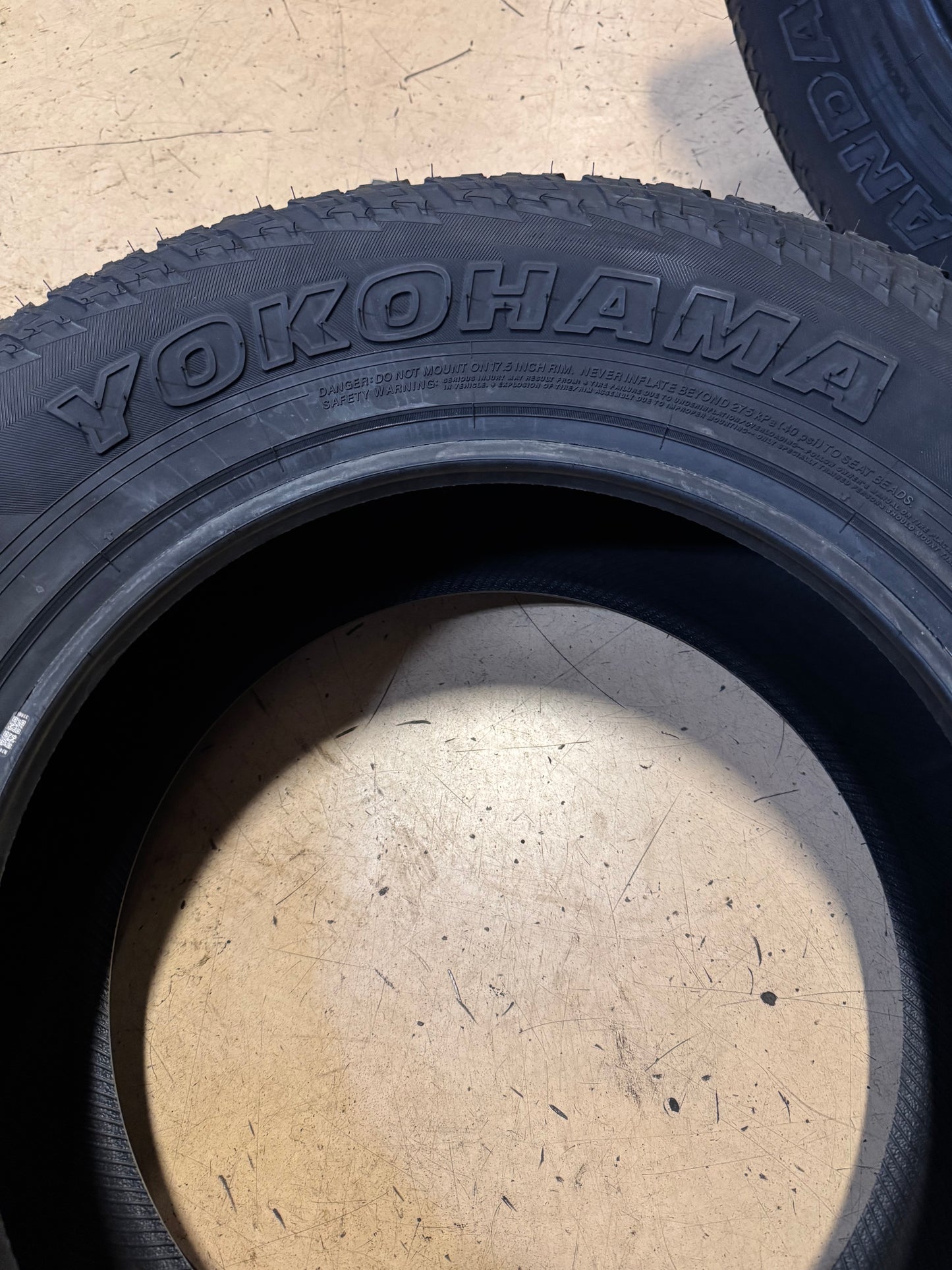 NOS YOKOHAMA GEOLANDAR A/T G015 BSW P 275 65 17 115H ALL TERRAIN TIRE 110101579
