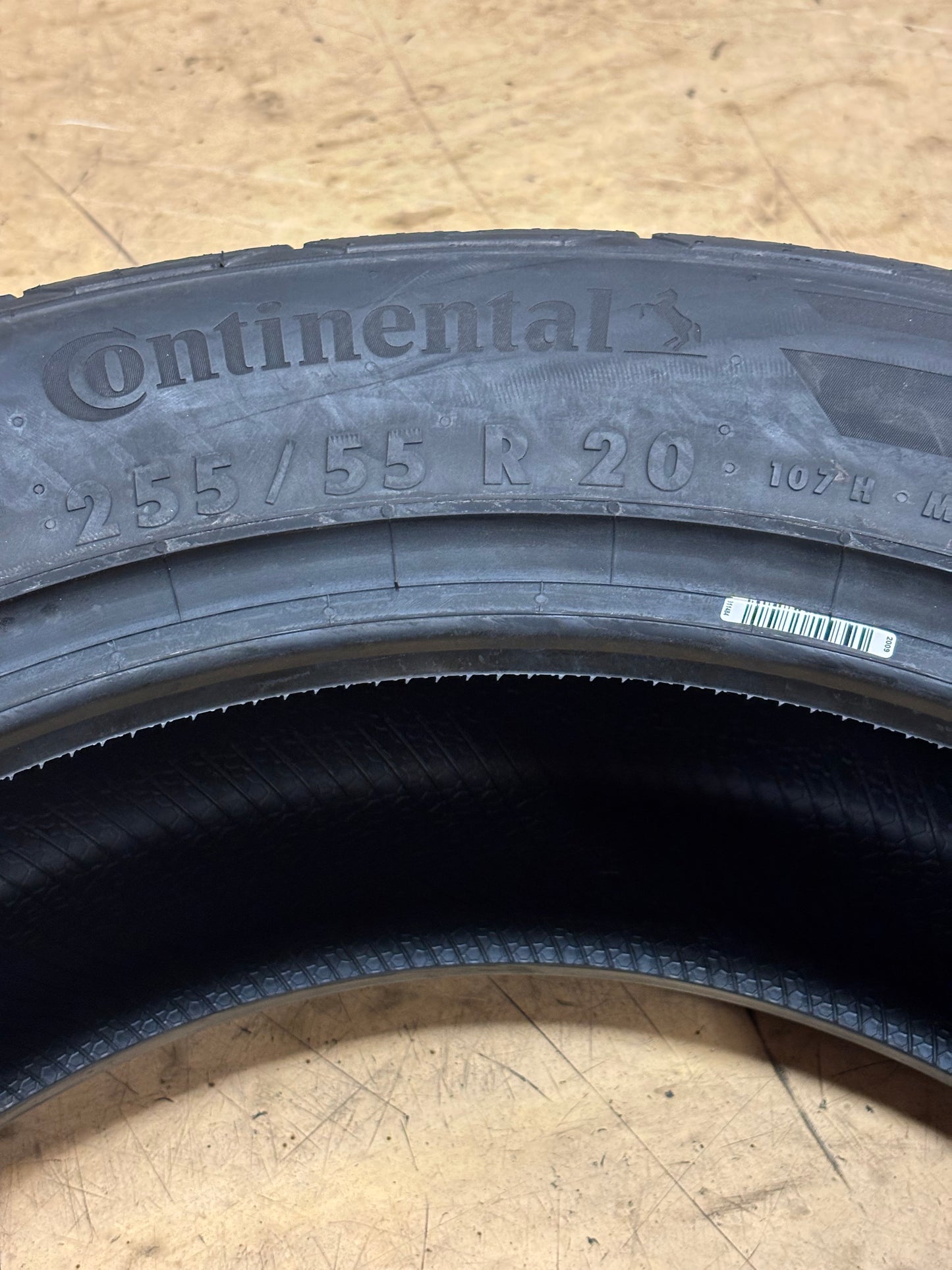 CONTIENNTAL TERRAINCOTACT H/T P 255 55 20 107H SL HIGHWAY TERRAIN TIRE 15571940000