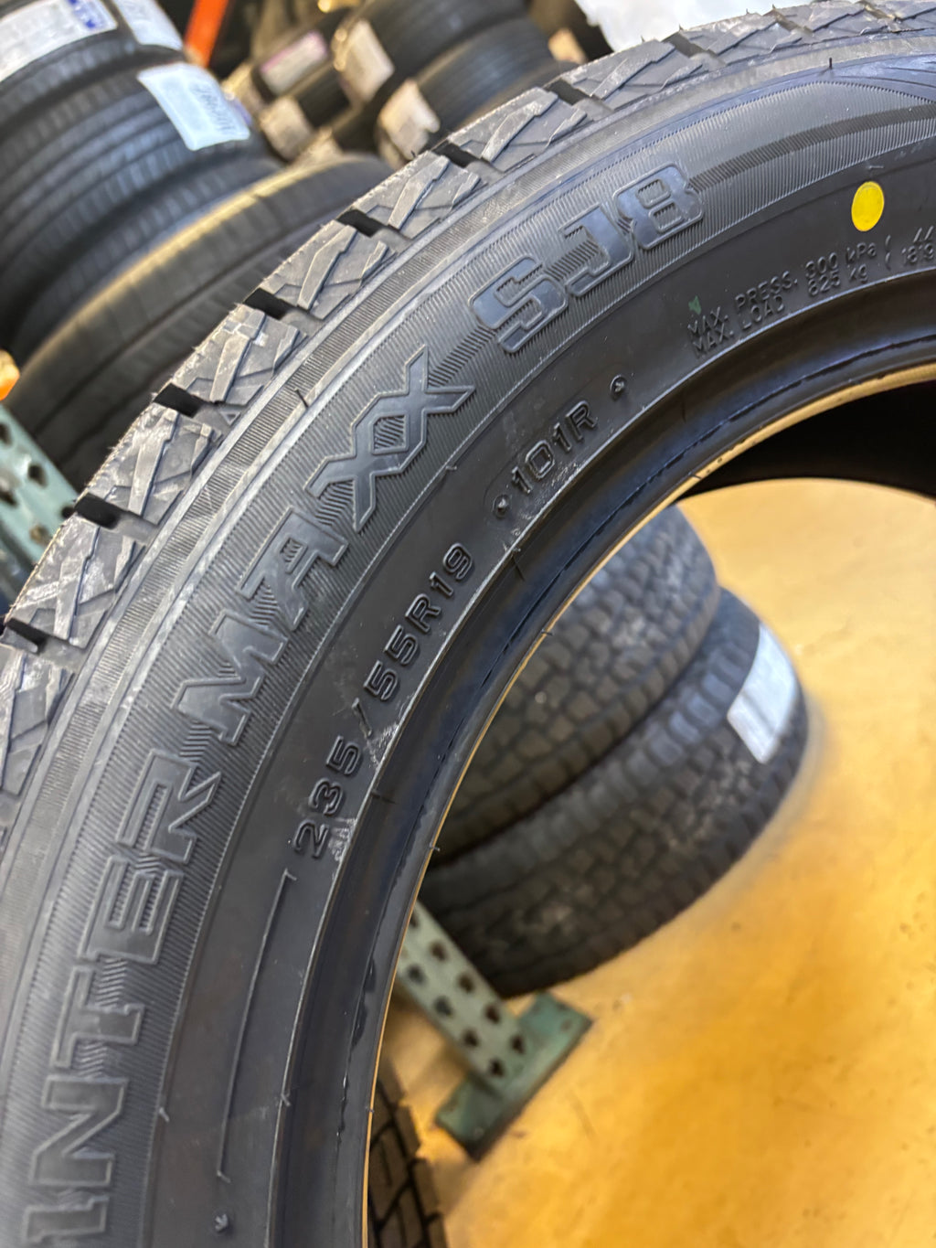 DUNLOP WINTERMAXX SJ8 BSW P 235 55 19 101R SL SNOW WINTER TIRE 290124125