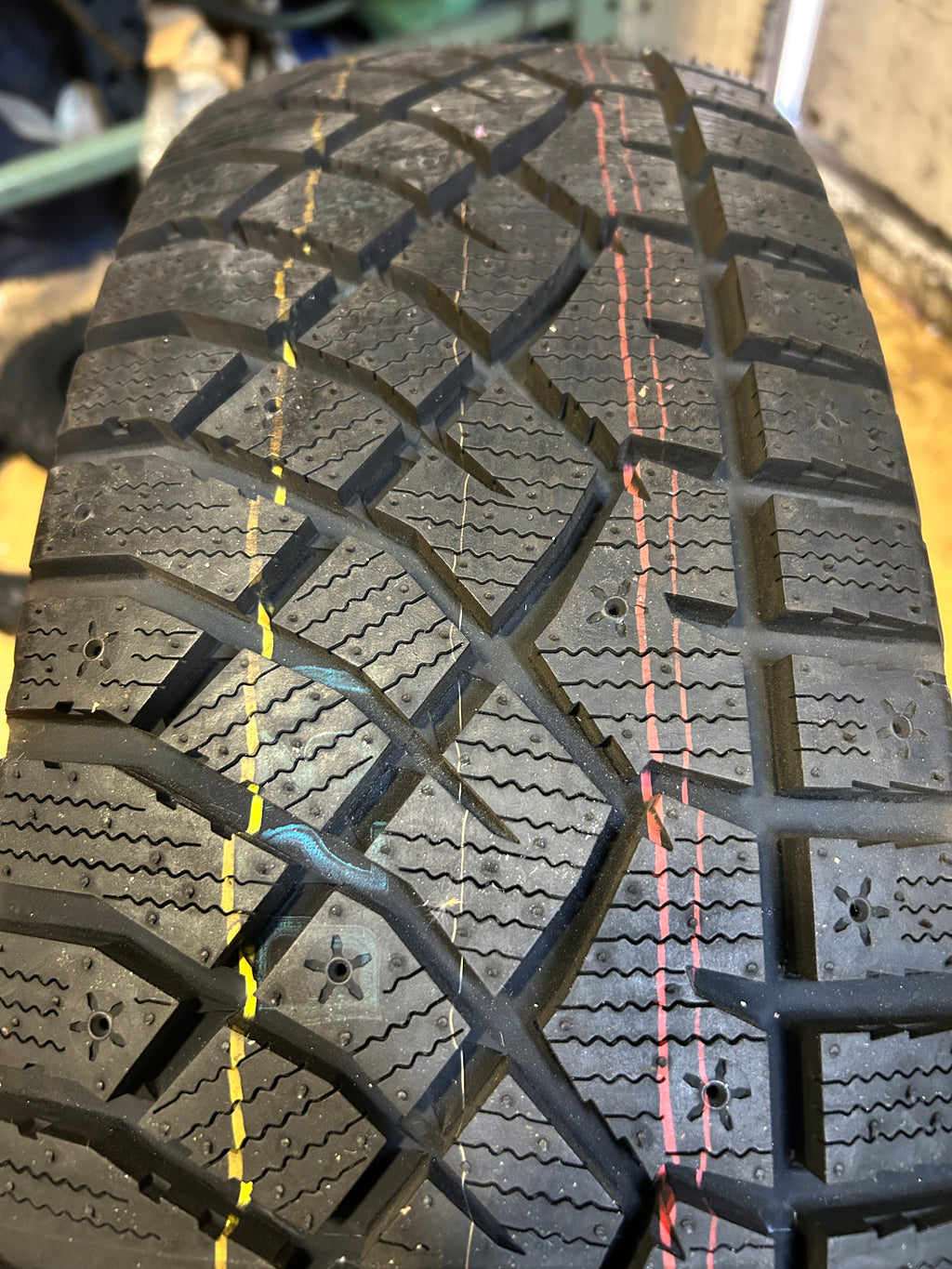NOS ARCTIC CLAW WINTER WXI BSW P 225 75 16 104T WINTER TIRE ARC23