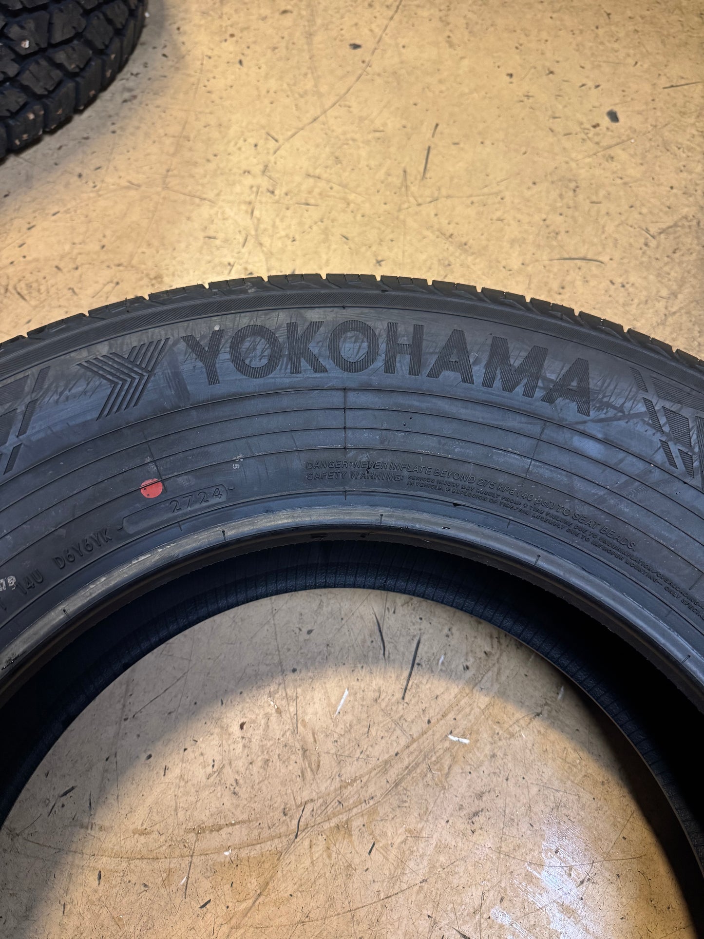 YOKOHAMA GEOLANDAR X-CV G057 BSW P 265 70 18 116T ALL SEASON TIRE 110133715