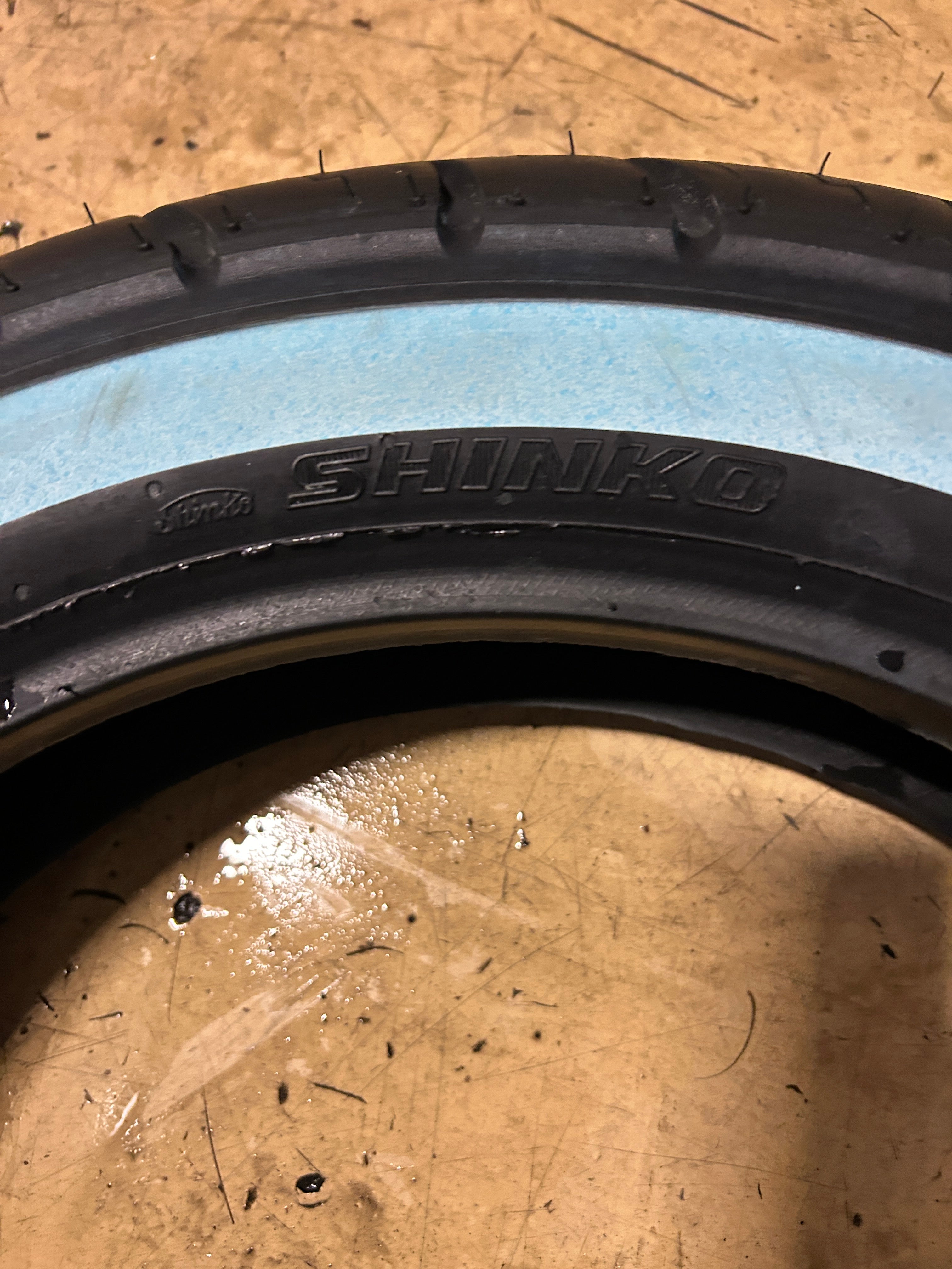 SHINKO R250 NWW MT90 16 74H REAR MOTORCYCLE TIRE 874101