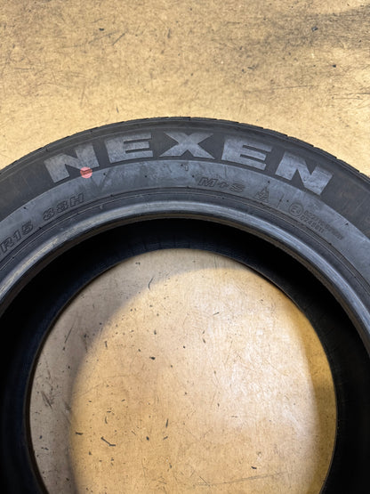 NOS NEXEN WINGUARD SPORT BSW P 195 60 15 88H WINTER TIRE 11149NXK