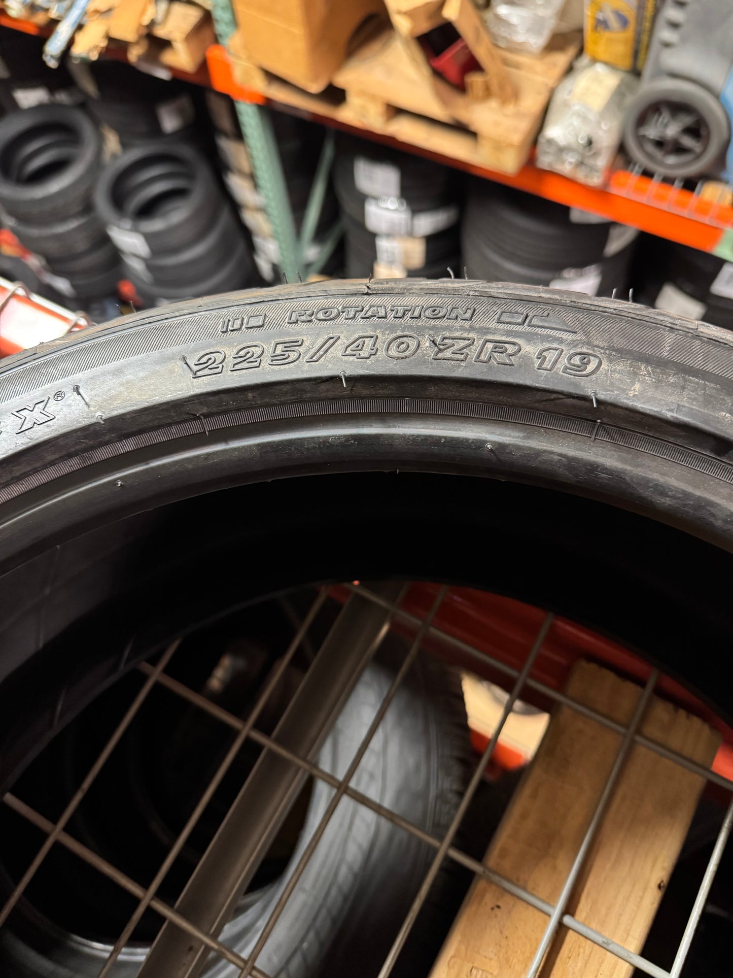 2 NOS MICHELIN PILOT SPORT BSW P 225 40 19 UHP TIRE 0077216