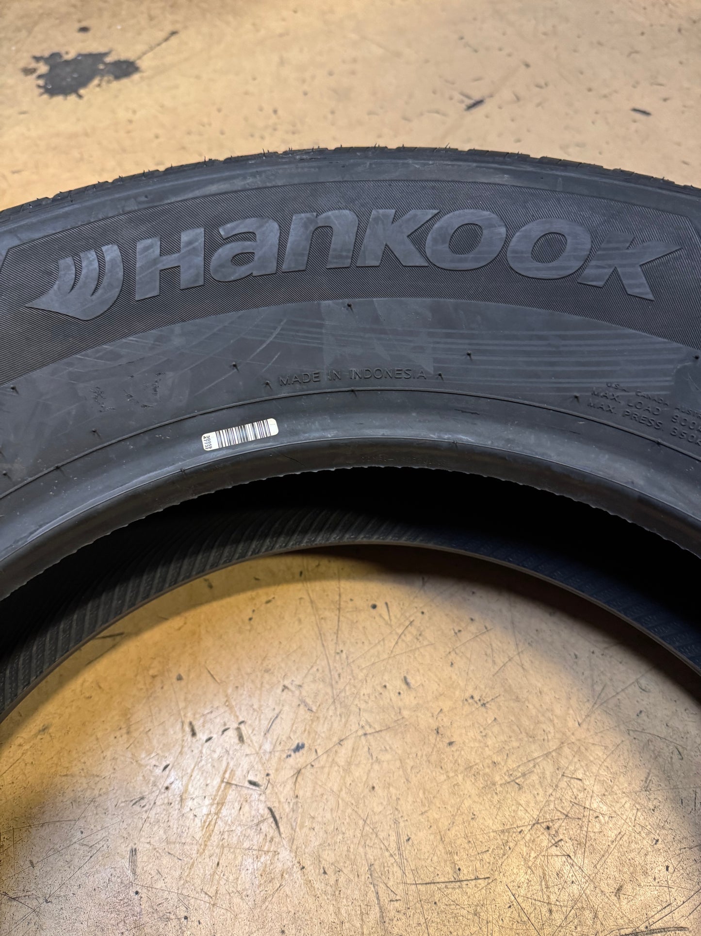 2 HANKOOK KINERGY ST BSW P 235 65 17 104H ALL SEASON TIRE 1021510