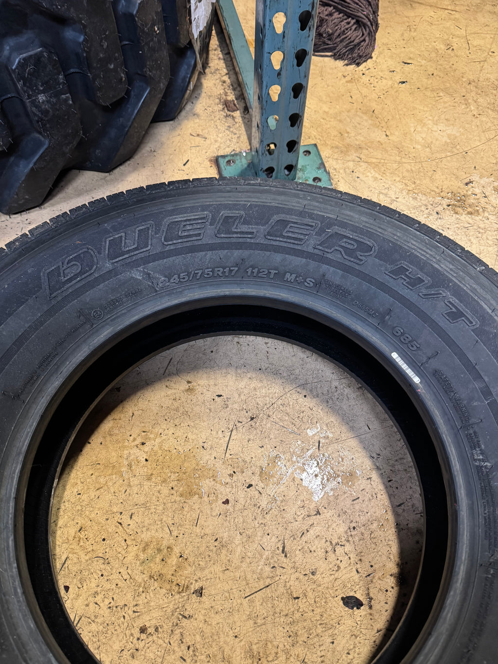 BRIDGESTONE DUELER H/T 685 BSW P 245 75 17 112T ALL SEASON TIRE 003348
