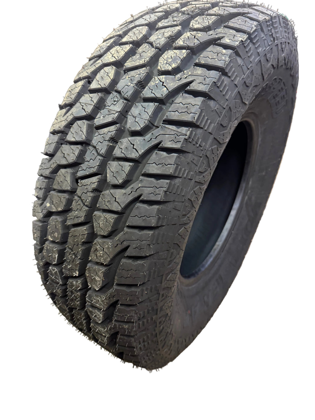 GROUNDSPEED VOYAGER AT BSW LT 285 75 16 126/123S 10PLY ALL TERRAIN TIRE 115142