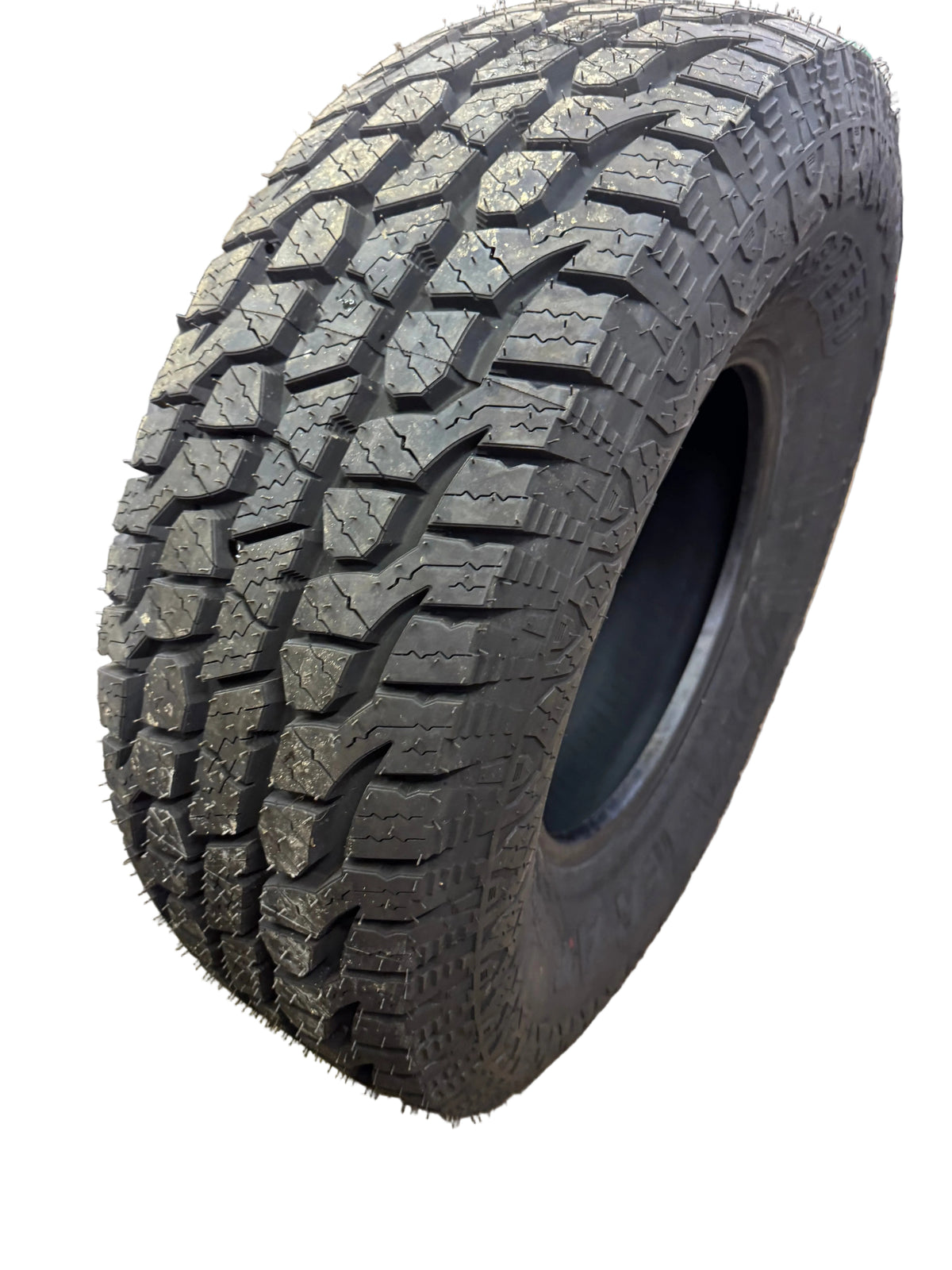 GROUNDSPEED VOYAGER AT BSW LT 285 75 16 126/123S 10PLY ALL TERRAIN TIRE 115142