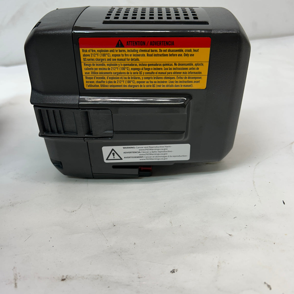 HUSQVARNA CORDLESS CORE DRILL W/ 2 BATTERIES & CHARGER DM 540I