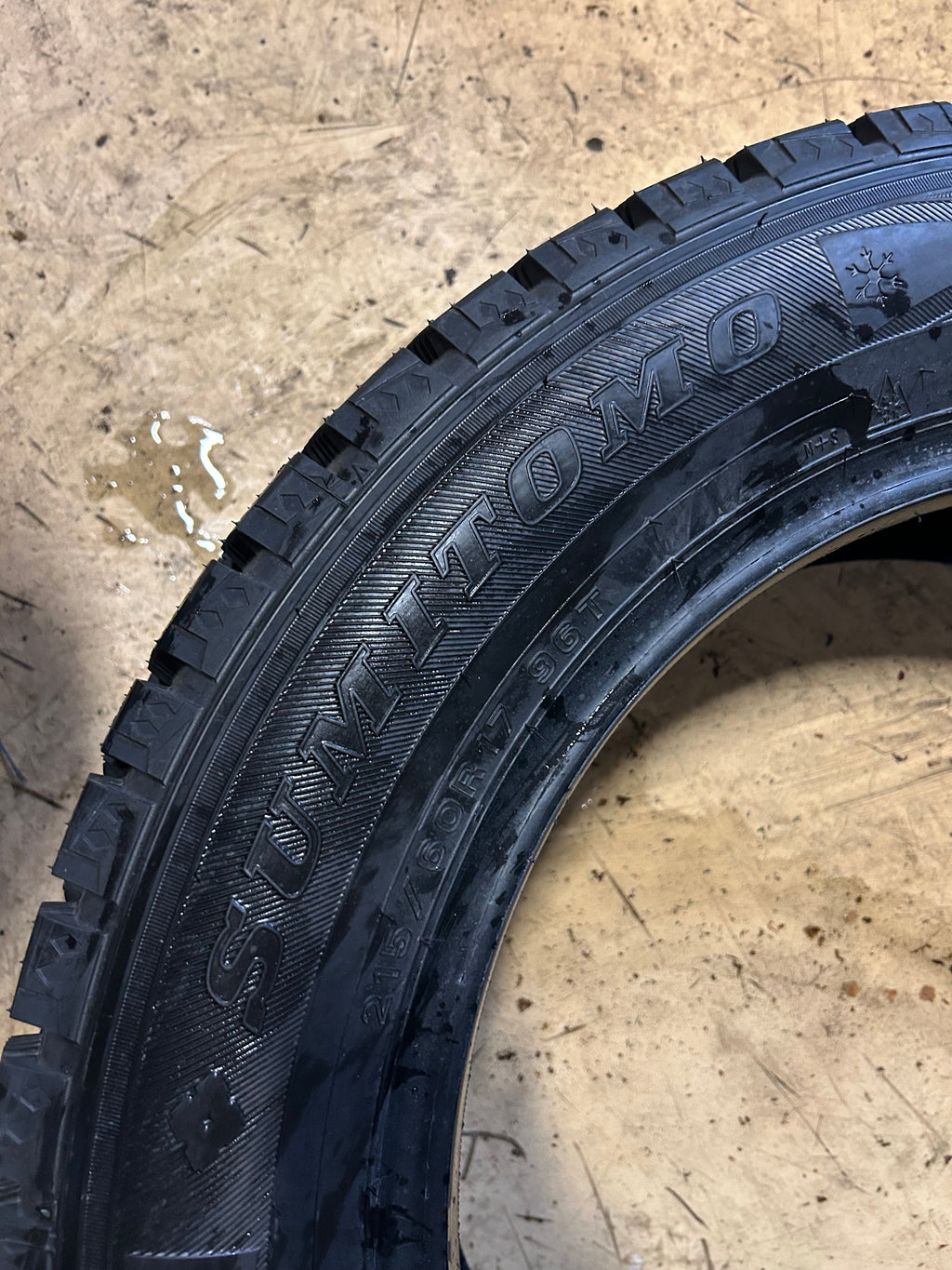 SUMITOMO ICE EDGE BSW P 215 60 17 96T WINTER TIRE EDG79