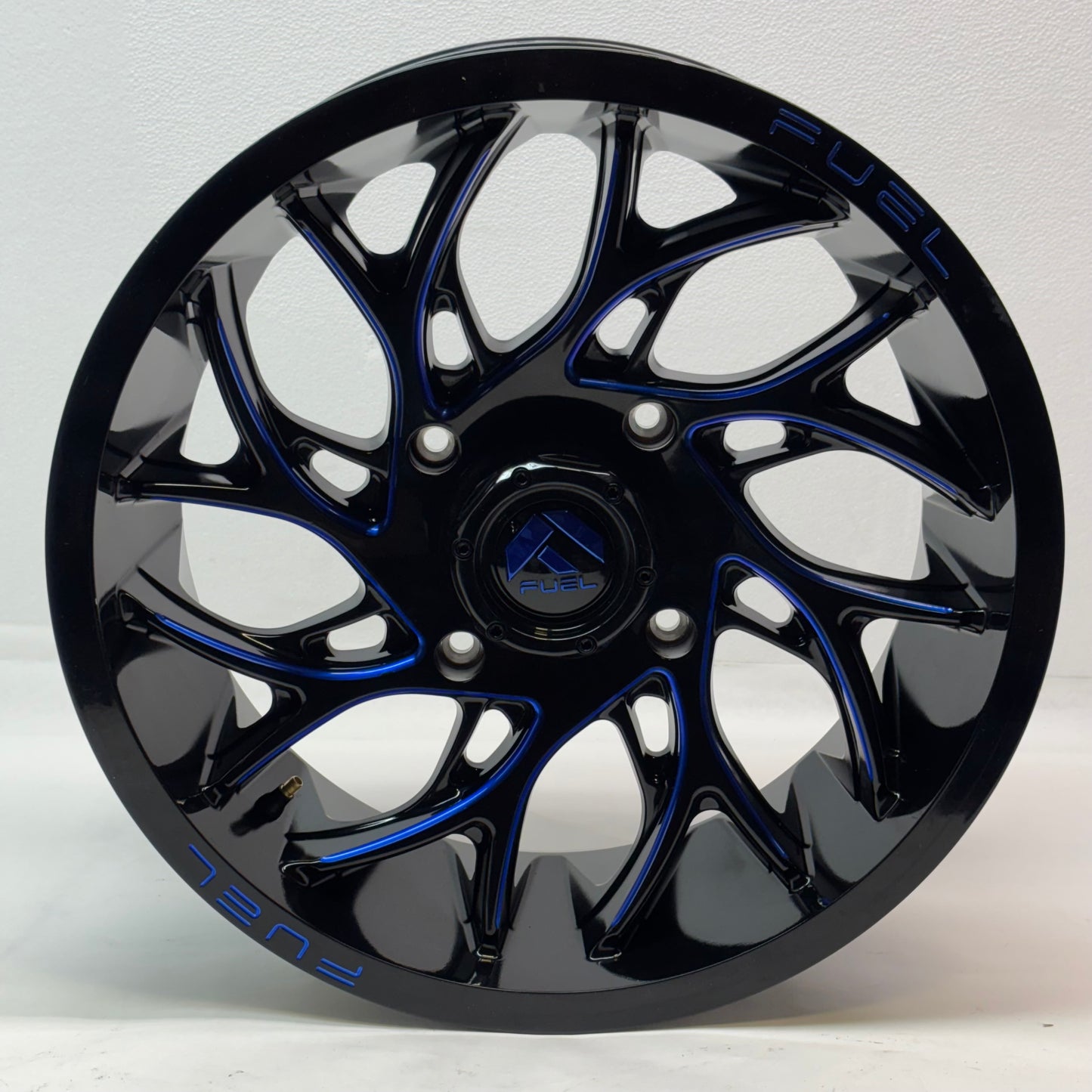 FUEL UTV ALUMINUM RIM D778 RUNNER UTV 18X7 5X156 ET13 GLOSS BLACK MILLED CANDY BLUE FINISH