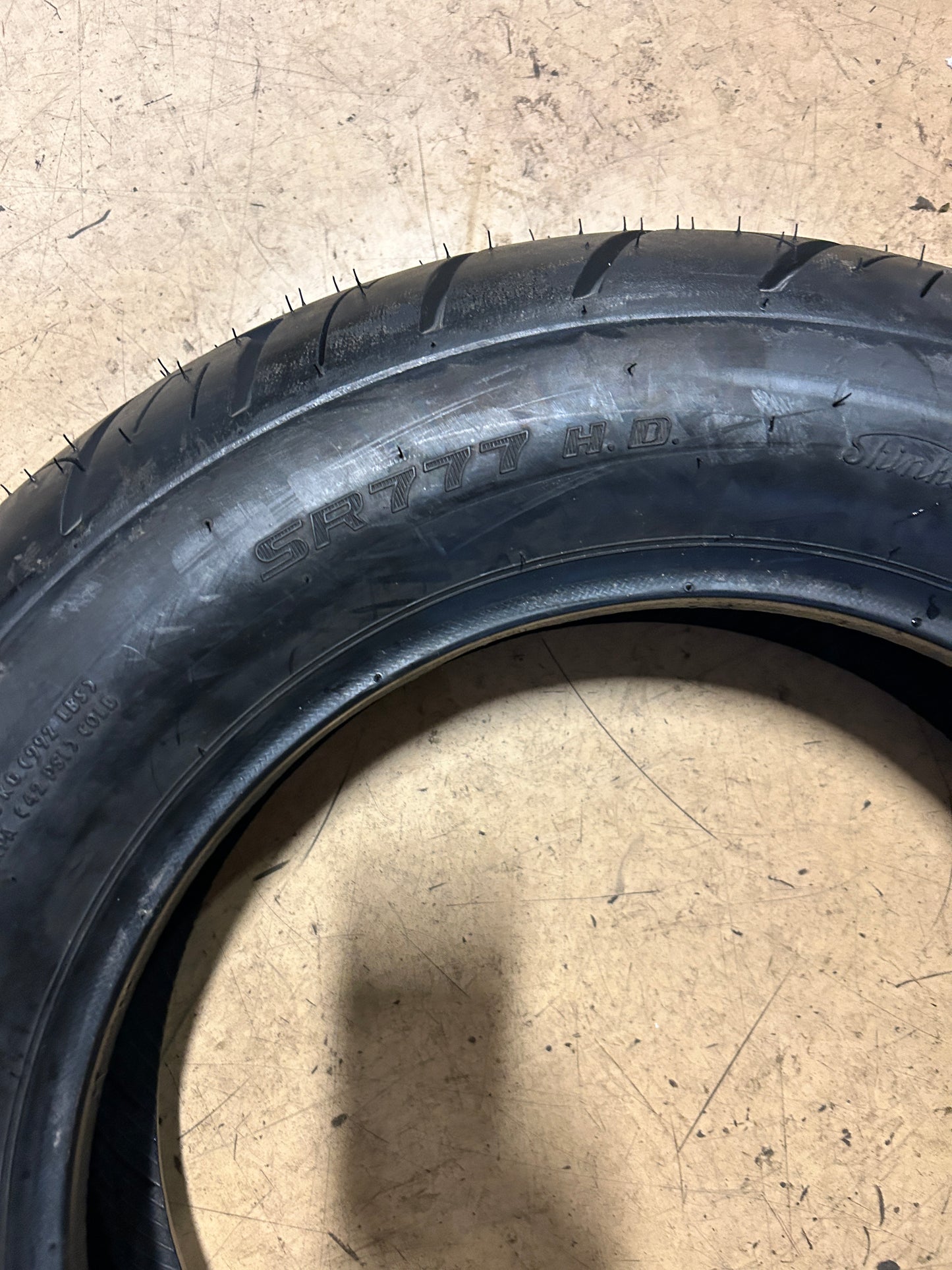 SHINKO SR777HD BSW  150 90 15 80H REAR MOTORCYCLE TIRE 1671510001