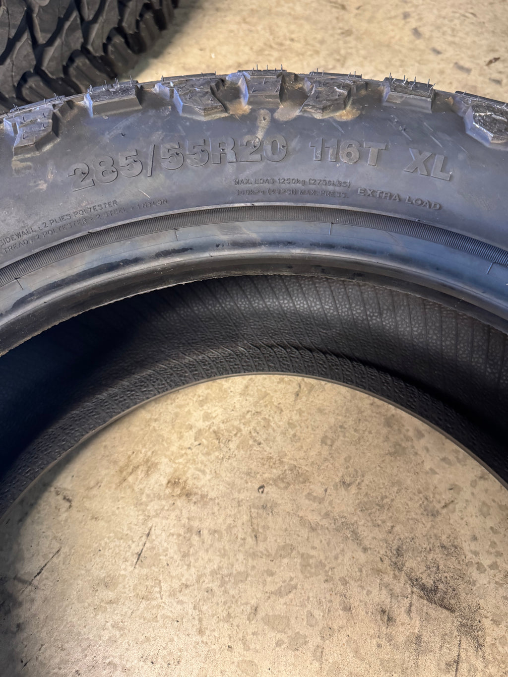 2 NOS VENOM POWER TERRA HUNTER R/T+ BSW P 285 55 20 116T XL RUGGED TERRAIN TIRE TVPRT27