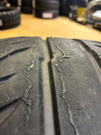 USED DTO FALKEN AZENIS RT660 P 285 30 18 93W SL ULTRA HIGH PERFORMANCE TIRE 28677420