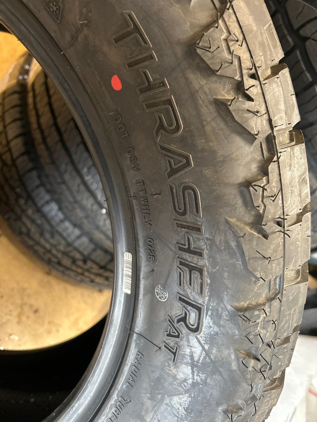 IRONHEAD THRASHER AT IH03 BSW LT 305 55 20 121R 10PLY ALL TERRAIN TIRE IHAT32K