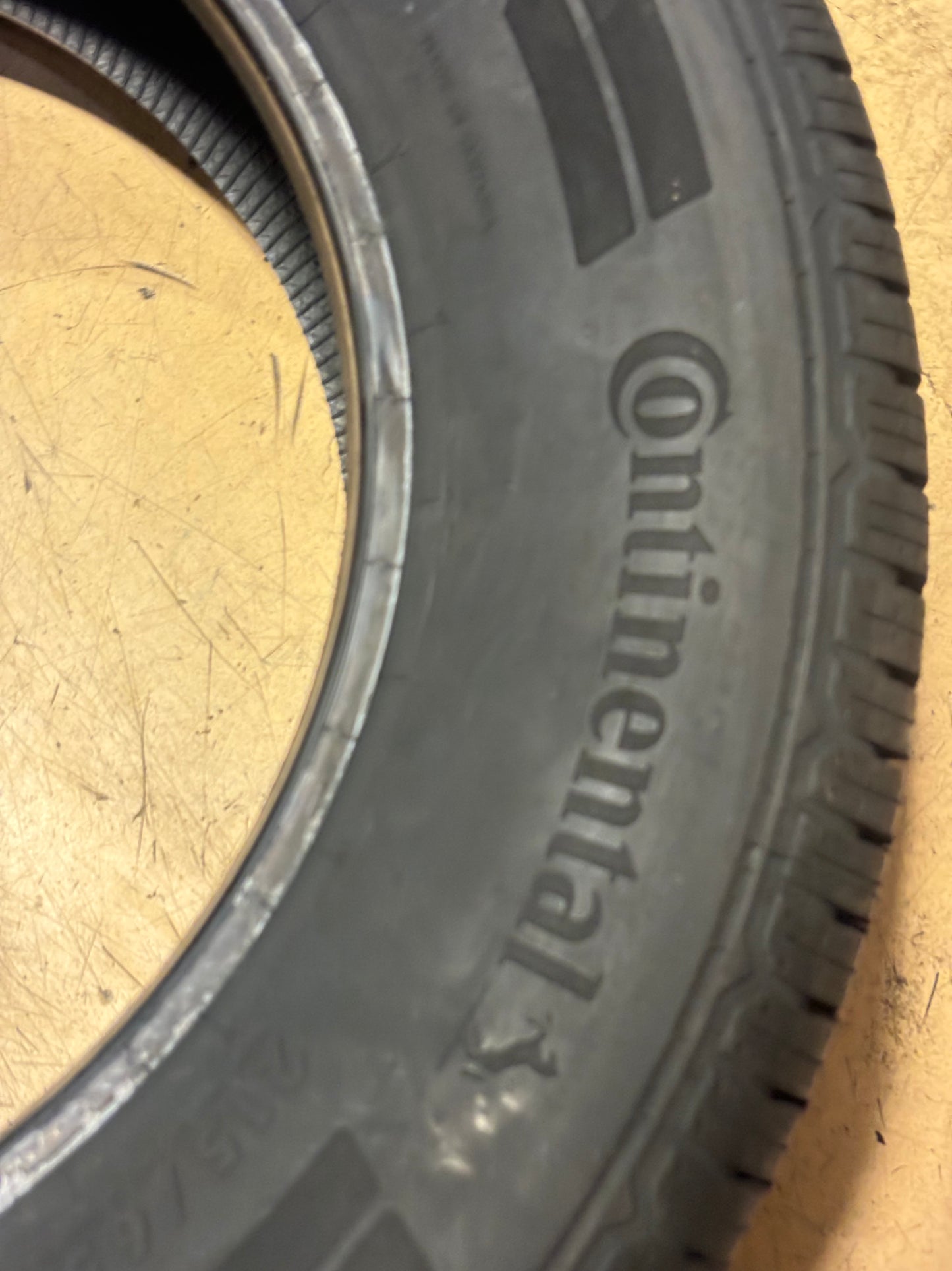 CONTINENTAL TRUE CONTACT TOUR P 215 65 16 98H SL ALL SEASON TIRE 15496980000