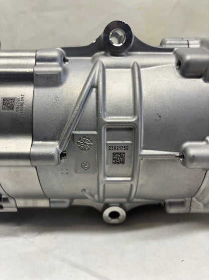FREIGHTLINER AC COMPRESSOR 57CC 400V ERC MAHLE 22-79626-000 DAMAGED - 2
