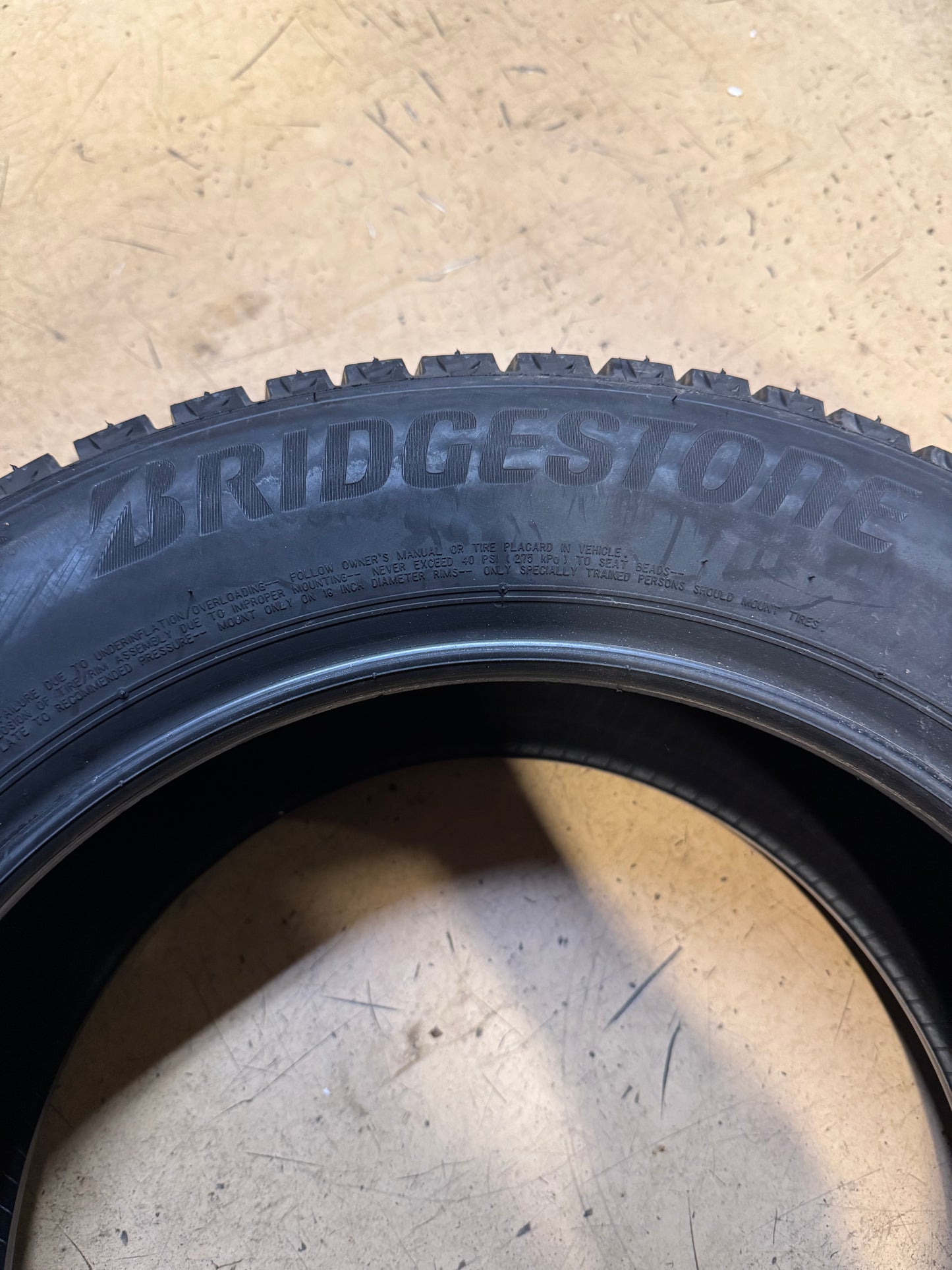 BRIDGESTONE BLIZZAK WS90 BSW STUDLESS P 205 60 16 92H WINTER TIRE 001138