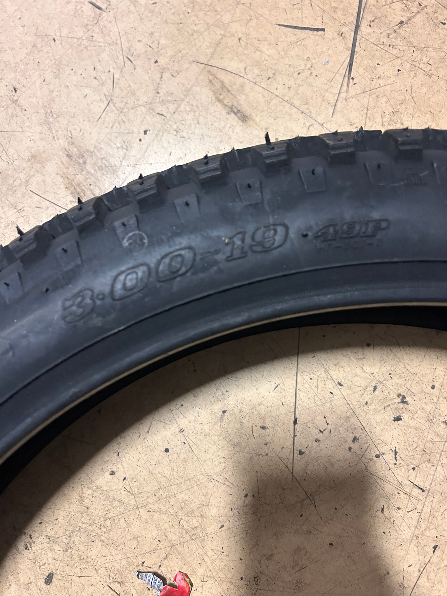DURO HF307 BSW 3 19 49P REAR MOTORCYCLE TIRE 2530719300BTT