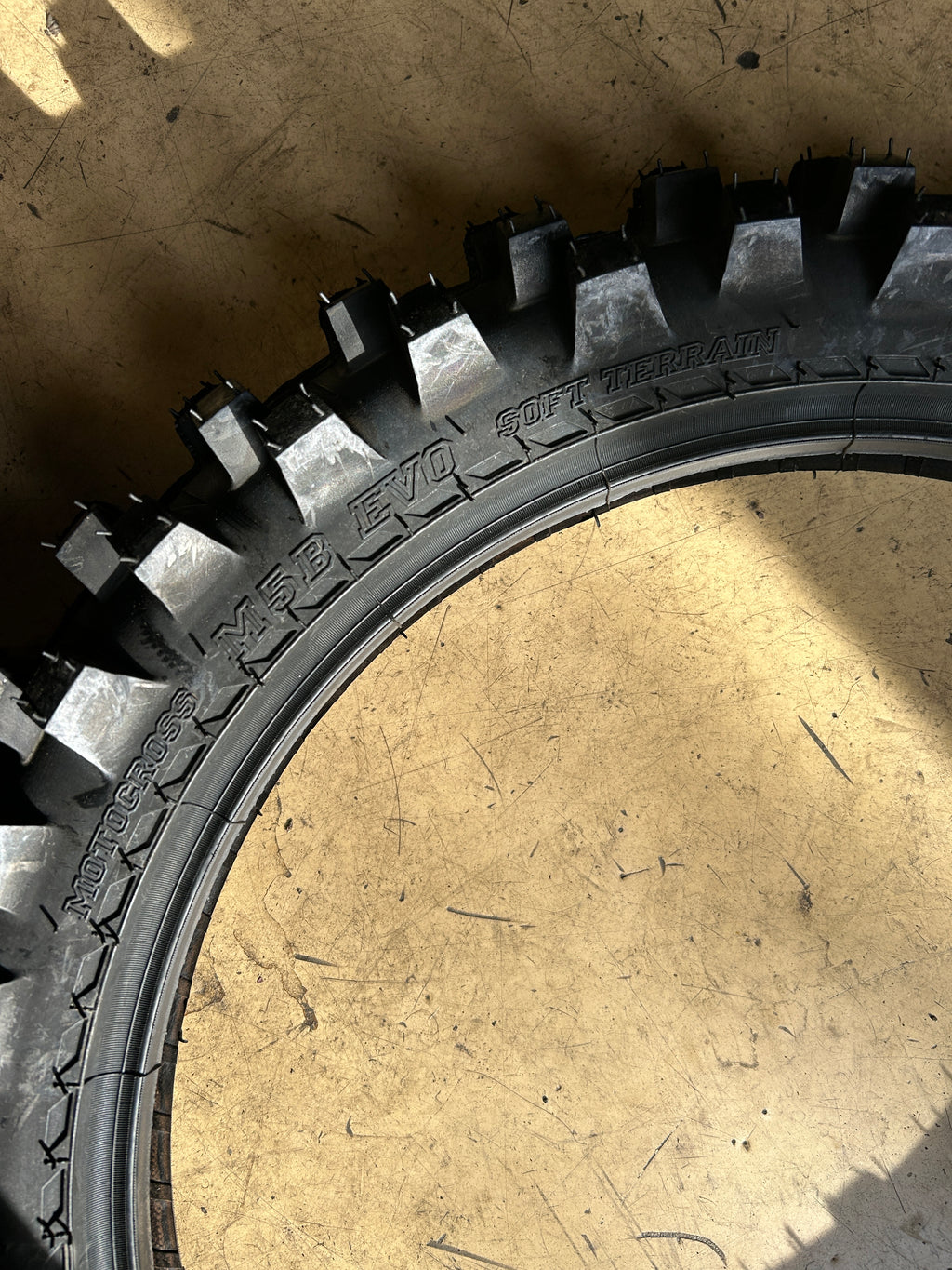 IRC M5B EVO SOFT TERRAIN BSW 100 90 19 57M REAR DIRT BIKE TIRE T10336