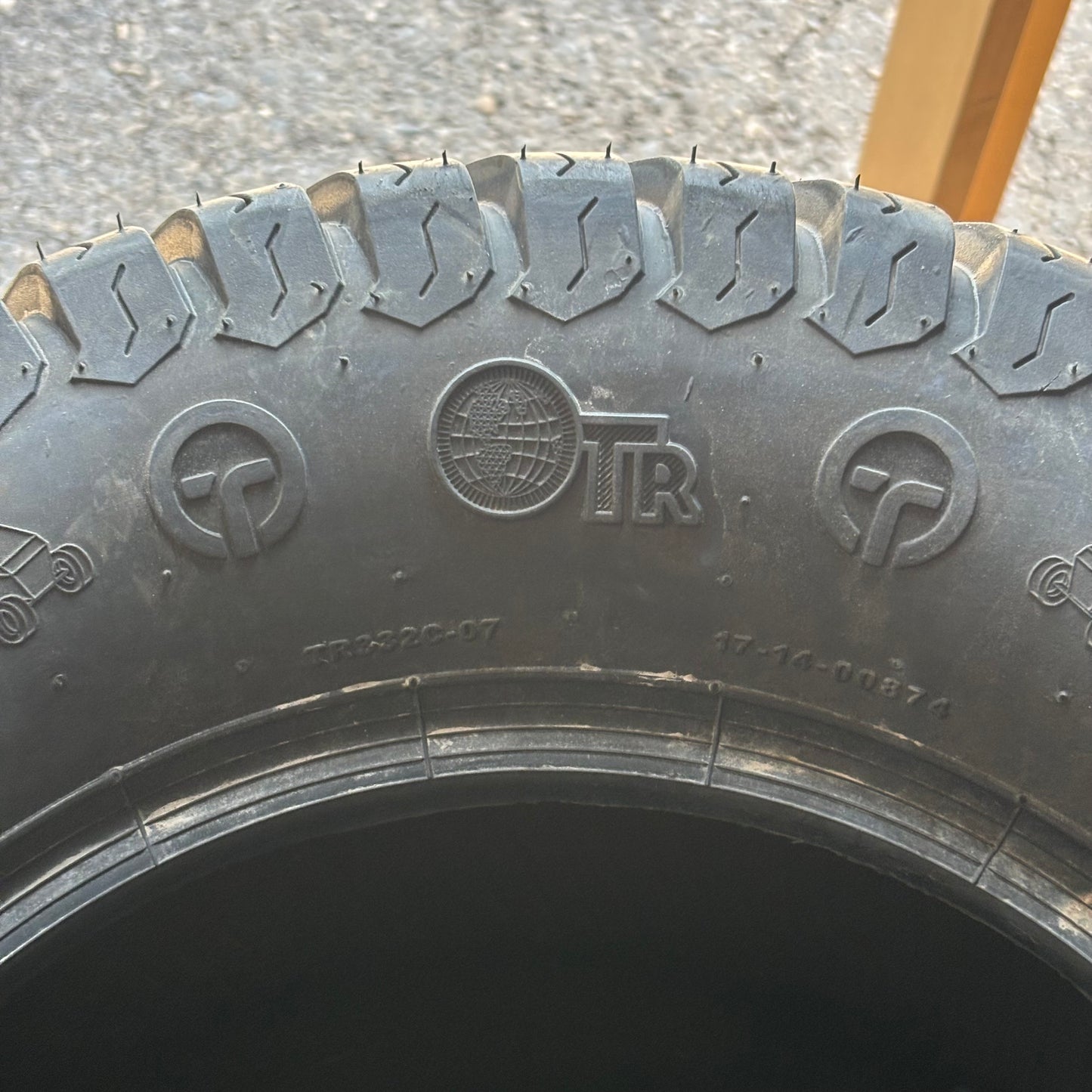OTR GRASS MASTER BSW  24 12 12 4PLY LAWN  TIRE T80424120012