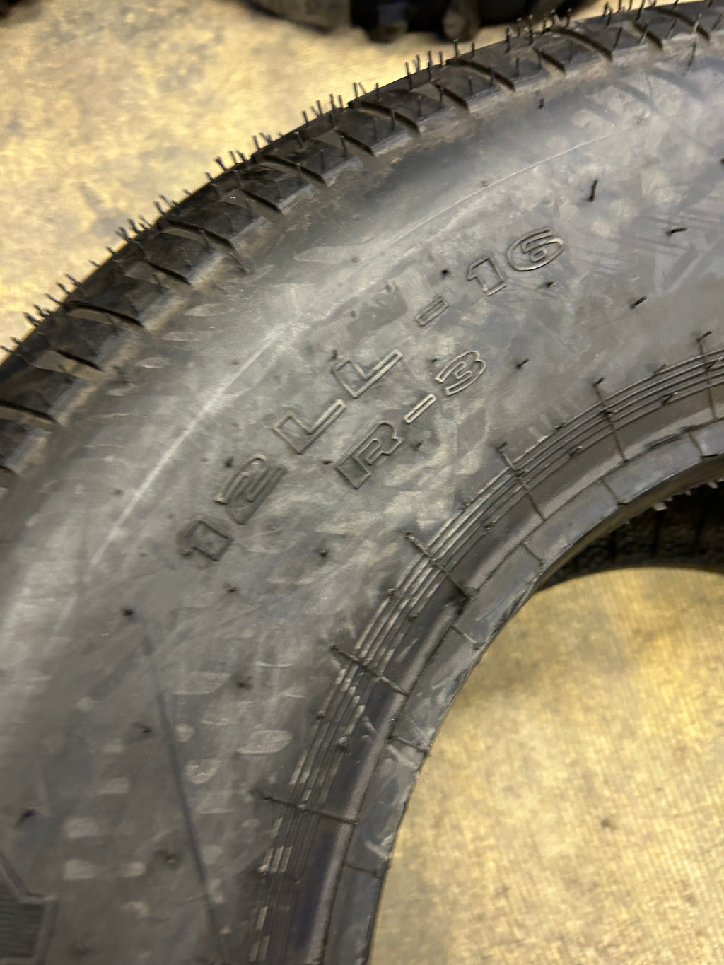 GALAXY TURF SPECIAL R-3 BSW  12LL 16 6PLY LAWN TIRE 480232