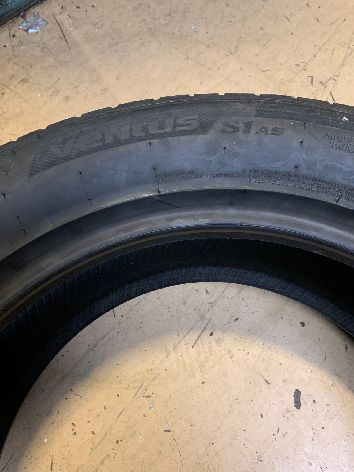 HANKOOK VENTUS S1 AS BSW P 235 55 17 99W ALL SEASON TIRE 1028513