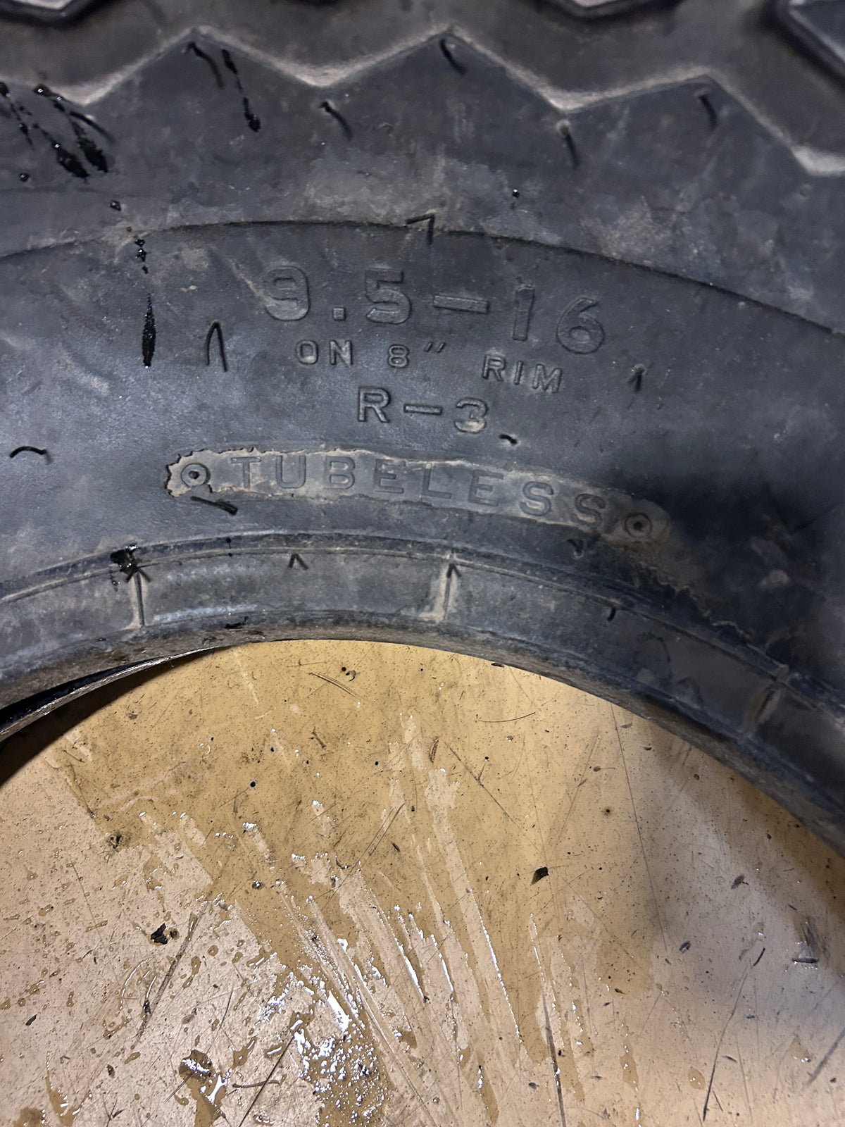 FIRESTONE TURF & FIELD BSW 9.5 16 6PLY FARM TIRE 351644