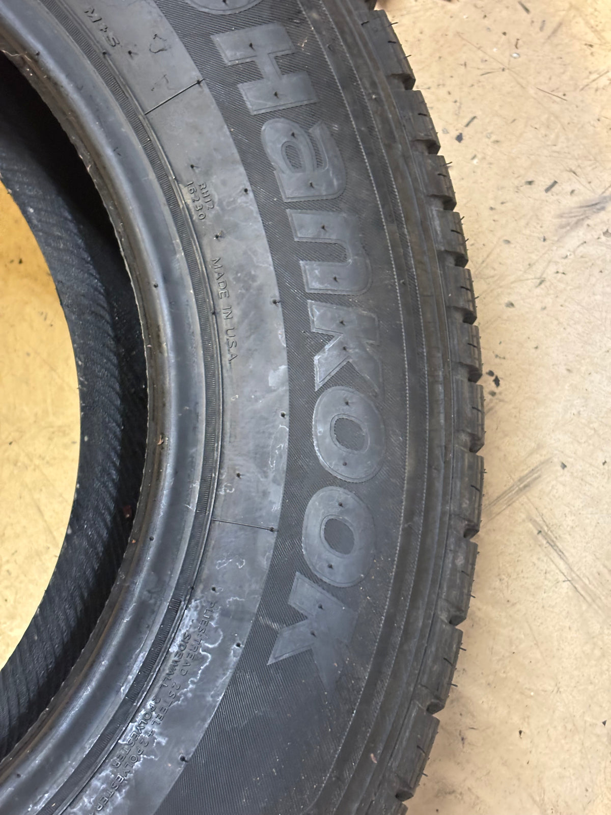 HANKOOK DYNAPRO HT RH12 P 225 70 16 101T SL HIGHWAY TERRAIN TIRE 1013909