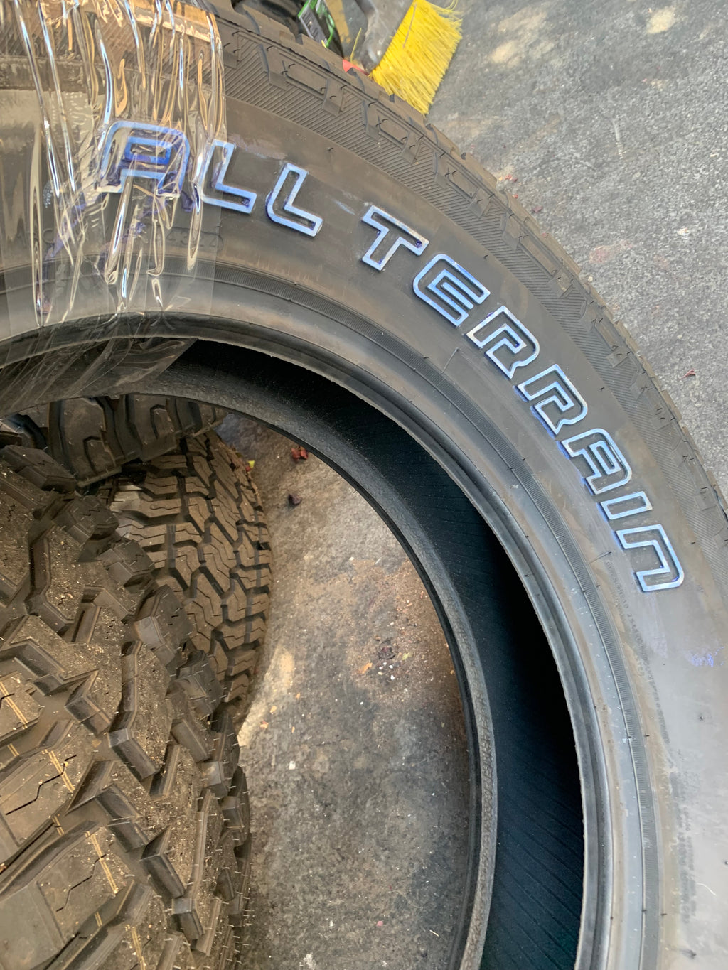 PATHFINDER ALL TERRAIN OWL P 265 70 17 115T ALL TERRAIN TIRE 2657017