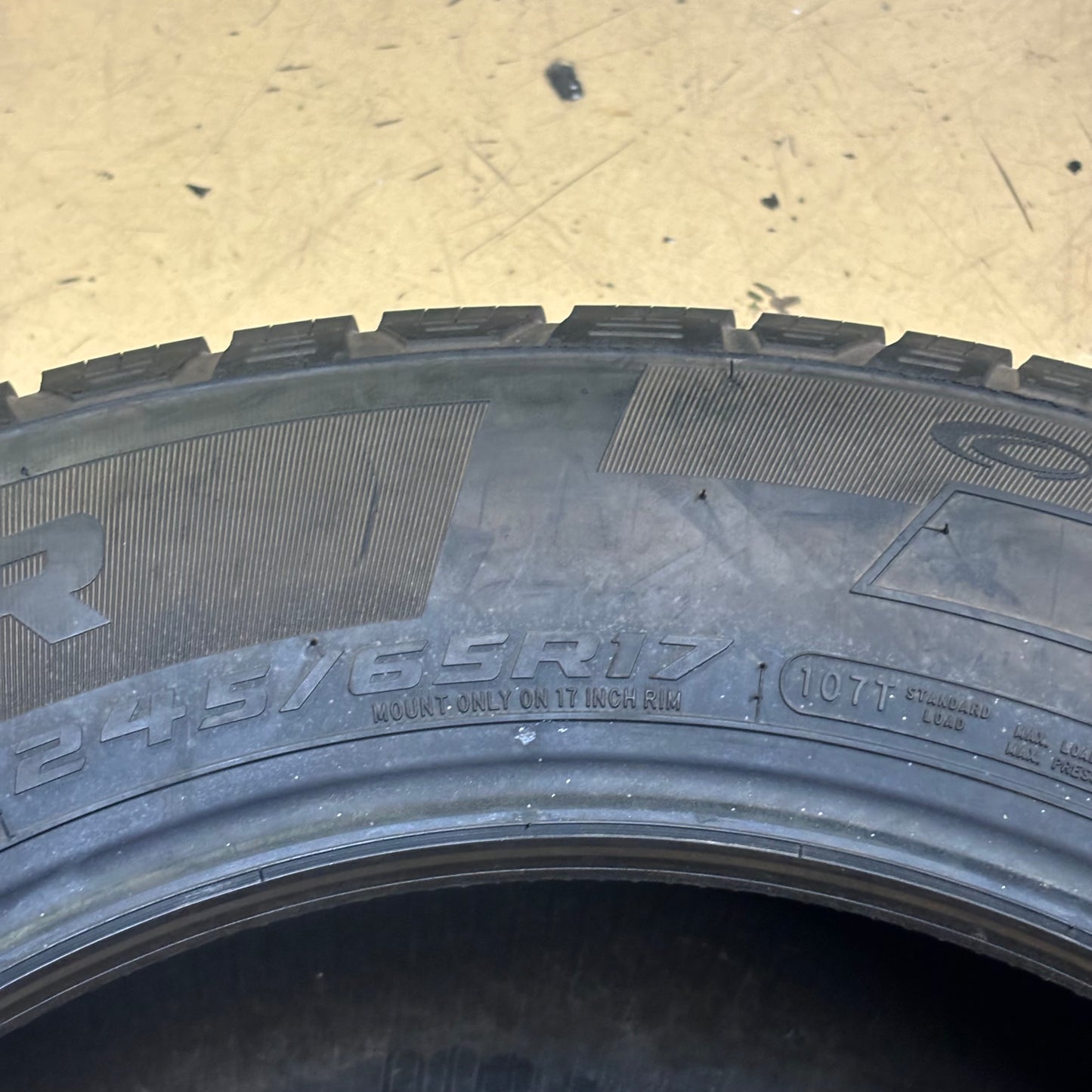 COOPER DISCOVERER SRX BSW P 245 65 17 107T SL ALL SEASON TIRE 90000021253