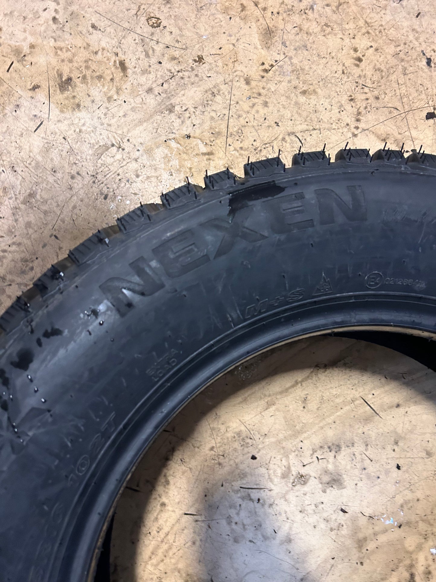 NEXEN WINGUARD WINSPIKE 3 BSW P 215 65 16 102T XL WINTER TIRE 18432NXK
