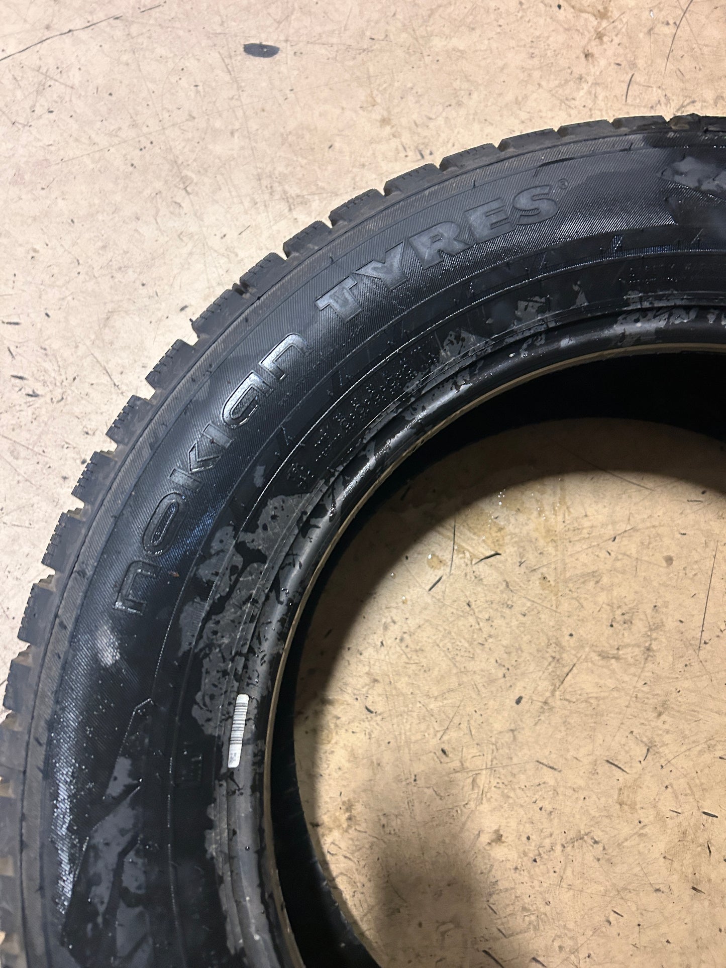 NOS NOKIAN NORDMAN 7 SUV STUDDED BSW P 235 60 18 107T XL WINTER TIRE TS32193
