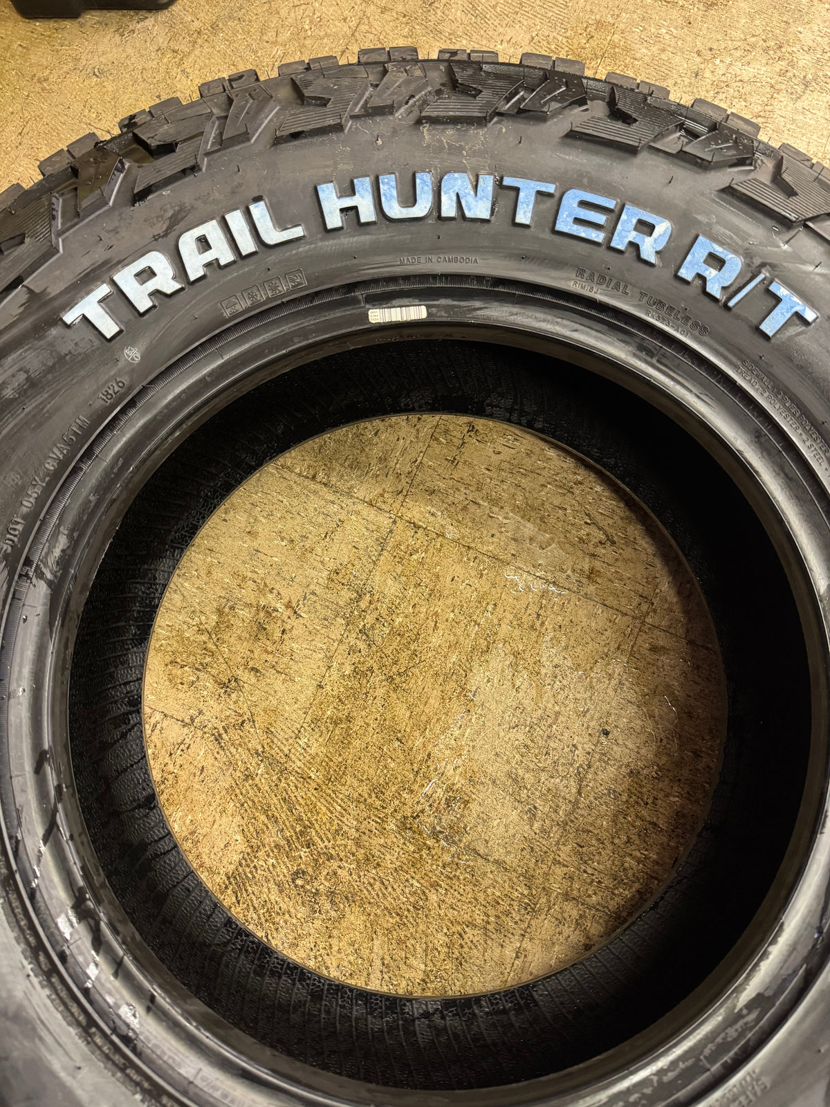 VENOM POWER TRAIL HUNTER R/T RWL P 265 70 17 115S RUGGED TERRAIN TIRE CVPTHRT29R