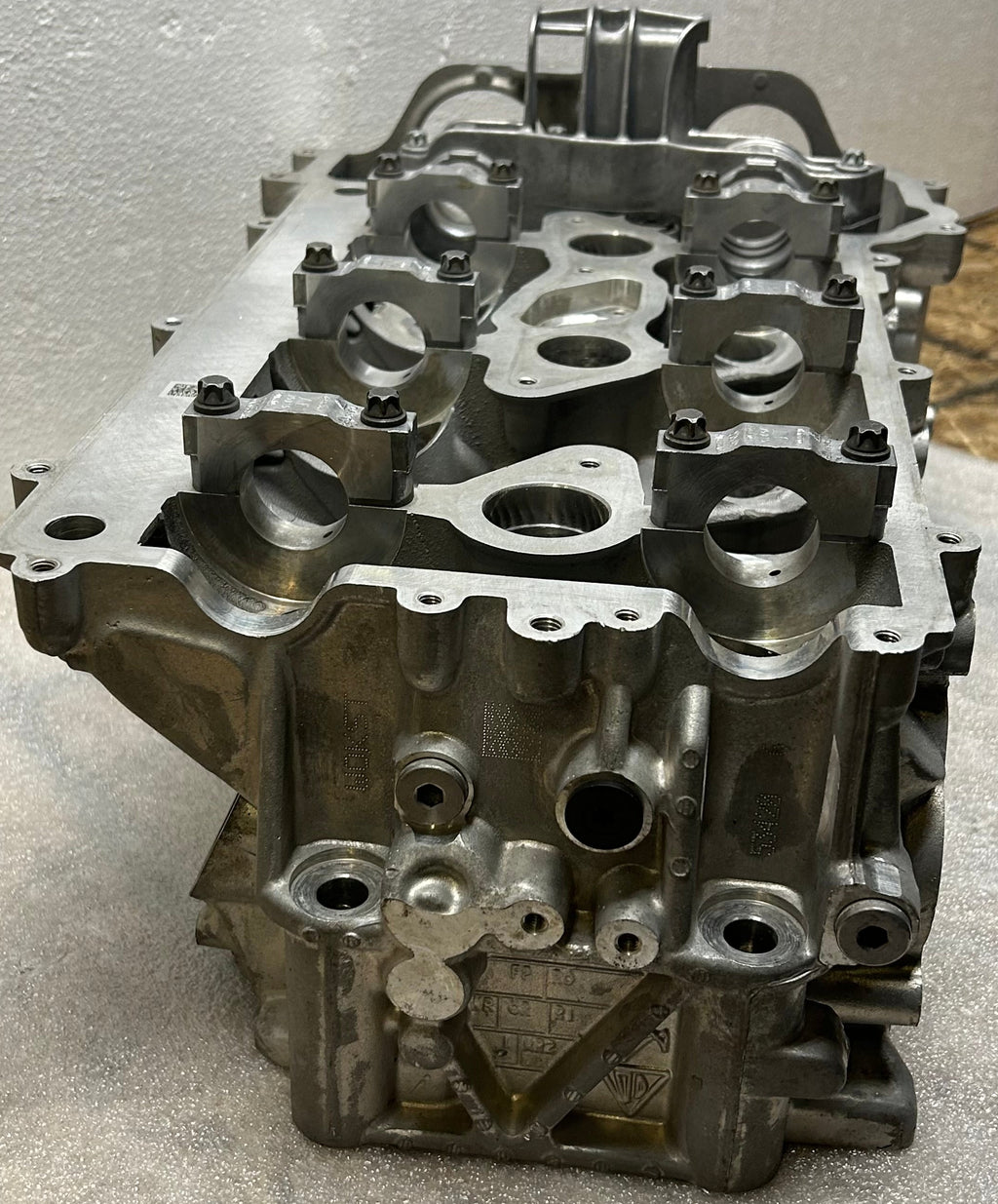 PORSCHE 911 11-16 CARRERA S 4S GTS RIGHT CYLINDER HEAD 9A1 104 112 8R