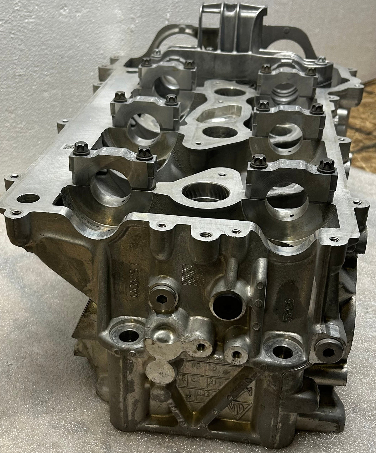 PORSCHE 911 11-16 CARRERA S 4S GTS RIGHT CYLINDER HEAD 9A1 104 112 8R