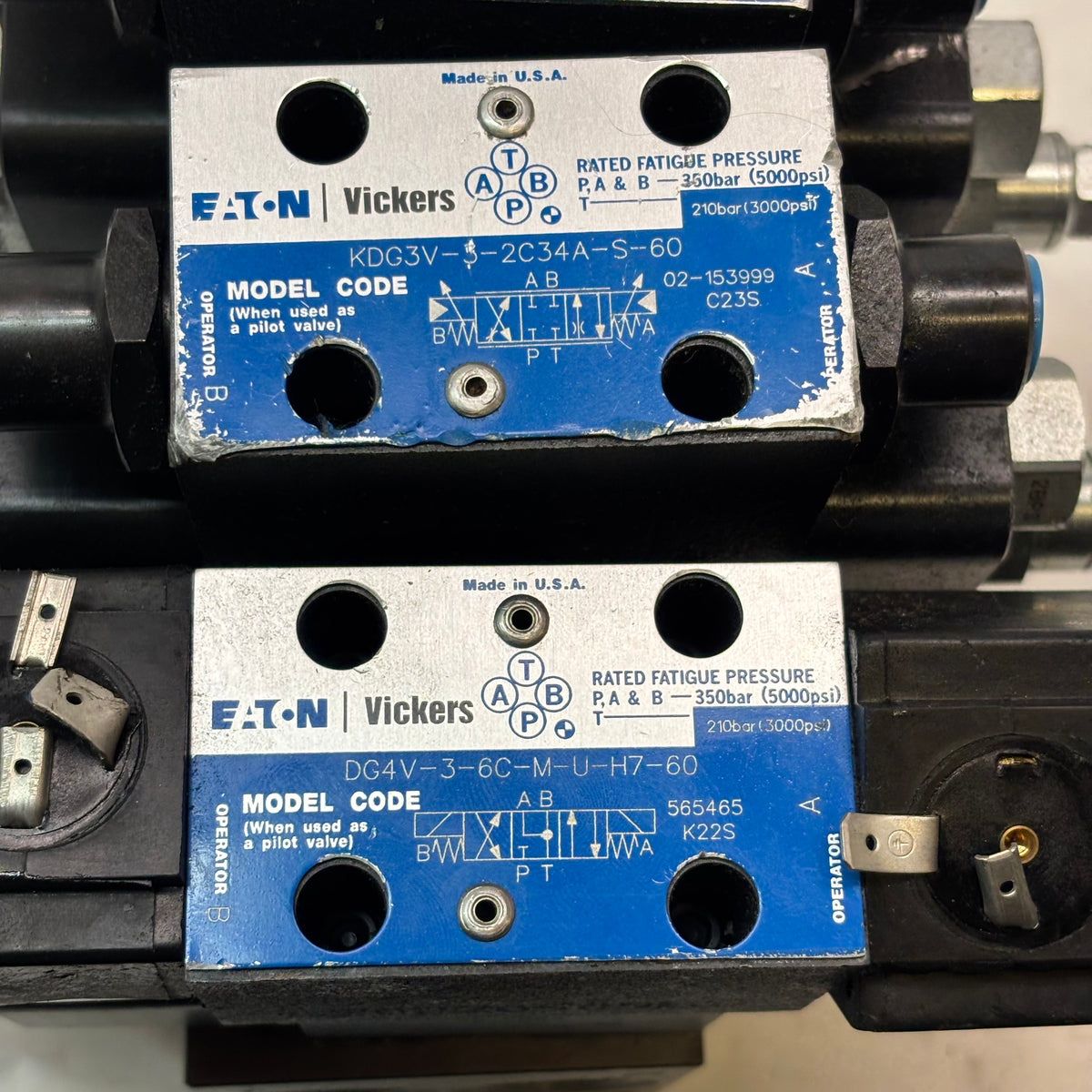 DAMAN HYDRAULIC SOLENOID VALVE ASSEMBLY WITH MANIFOLD DD03P042S