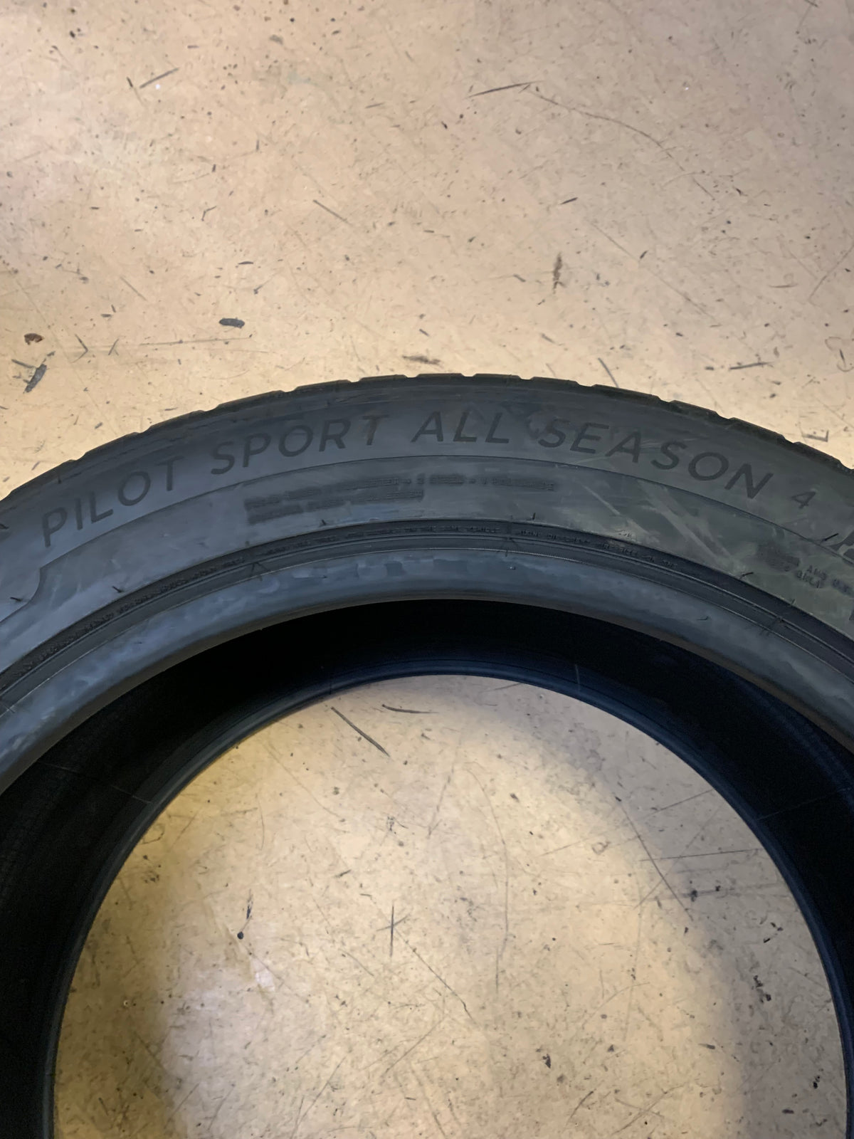 MICHELIN PILOT SPORT ALL SEASON 4 BSW P 285 45 19 107Y XL ALL SEASON TIRE ‎32309