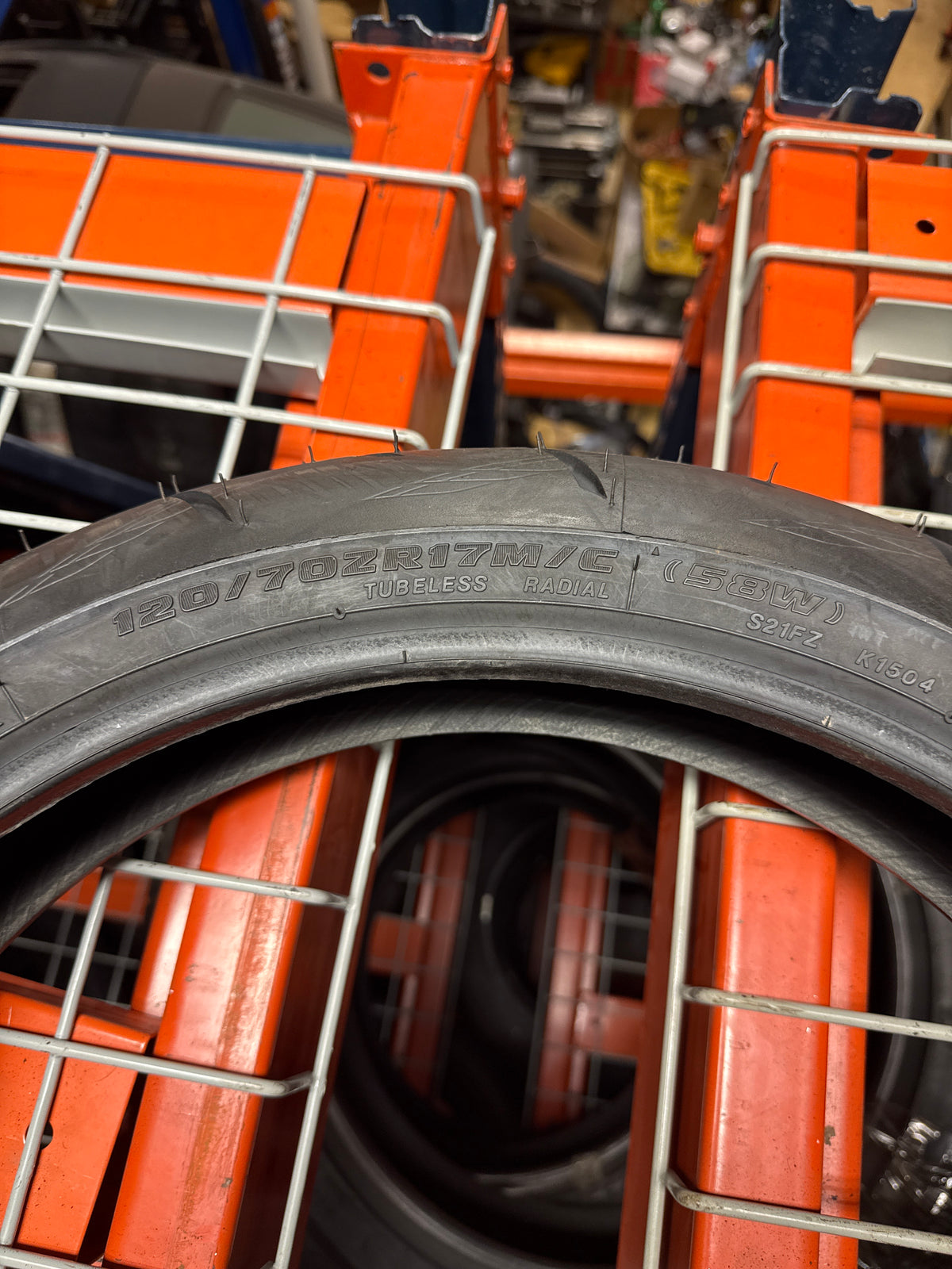 BRIDGESTONE BATTLAX HYPERSPORT S21F 120 70 17 58W FRONT MOTORCYCLE TIRE 005482