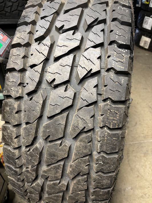 LANDSPIDER WILDTRAXX A/T WL BSW LT 315 75 16 127/124S LRE 10PLY ALL TERRAIN  TIRE LREE4LA