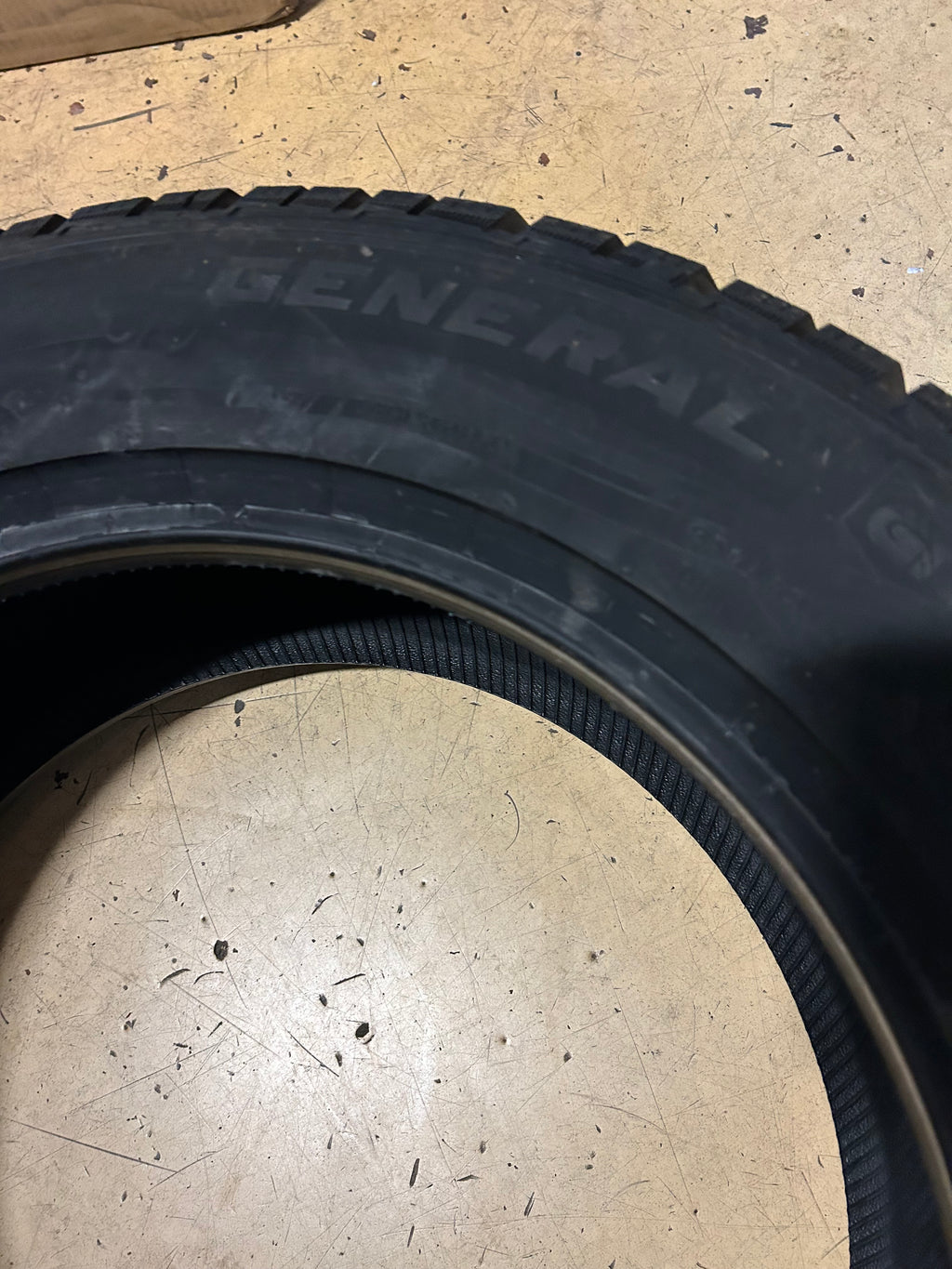 2 GENERAL ALTIMAX ARCTIC 12 BSW P 235 60 18 107T XL WINTER TIRE 15503070000