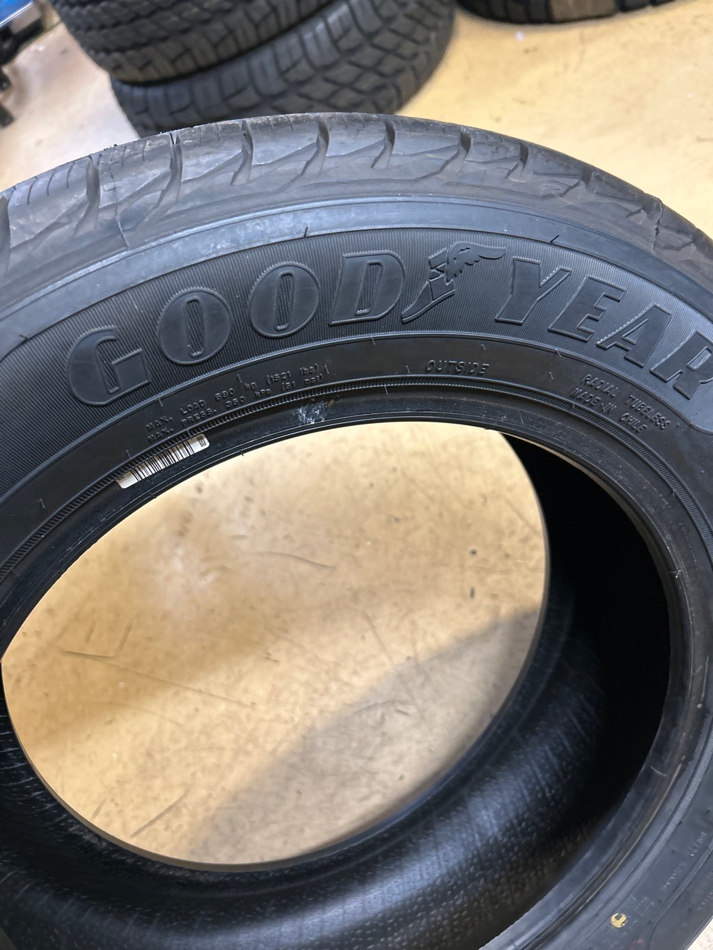 GOODYEAR ASSURANCE WEATHER READY BSW P 215 60 16 95H ALL SEASON TIRE 767829537