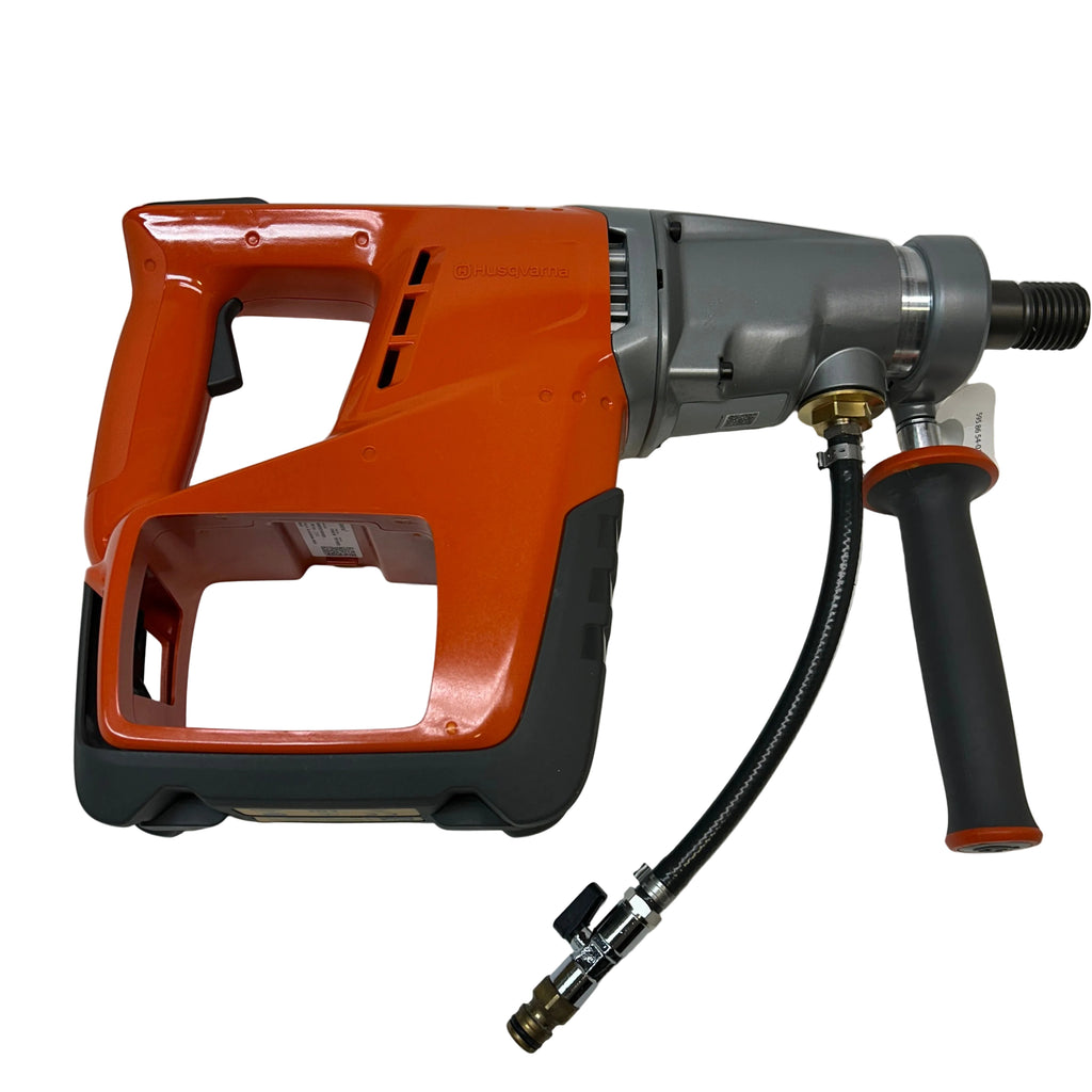 HUSQVARNA CORDLESS CORE DRILL W/ 2 BATTERIES & CHARGER DM 540I