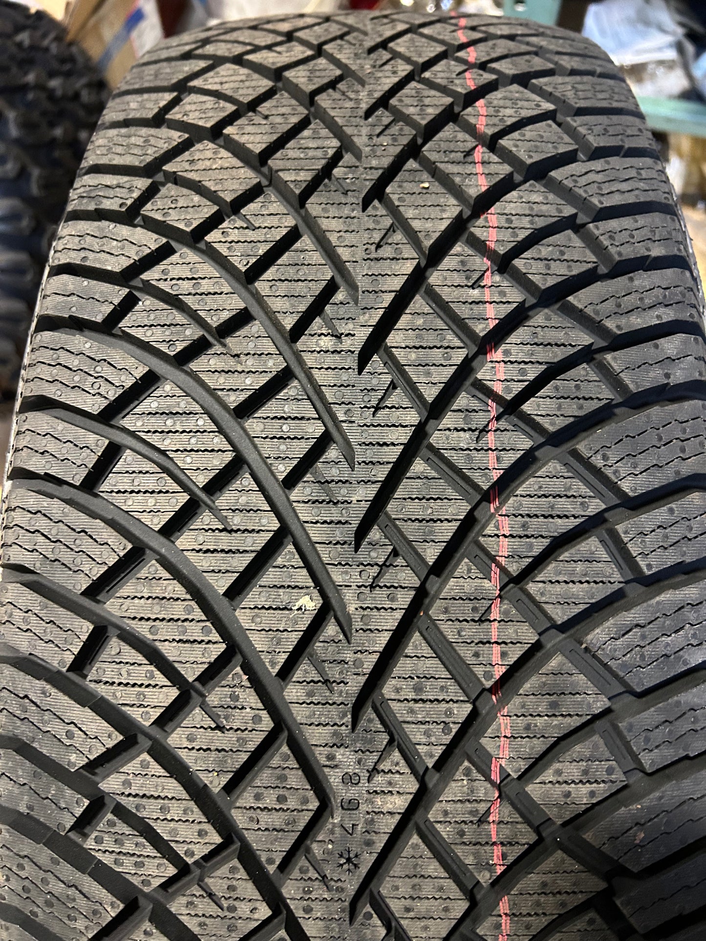4 NOKIAN HAKKAPELIITTA R5 SUV BSW P 255 55 20 110R XL WINTER TIRE T432250