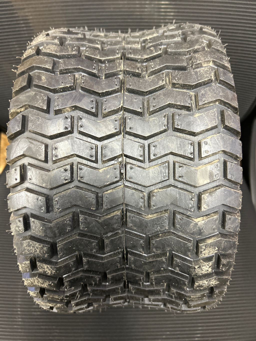 OTR CHEVRON BSW 13 6.5 6 4PLY LAWN TIRE T5604136506