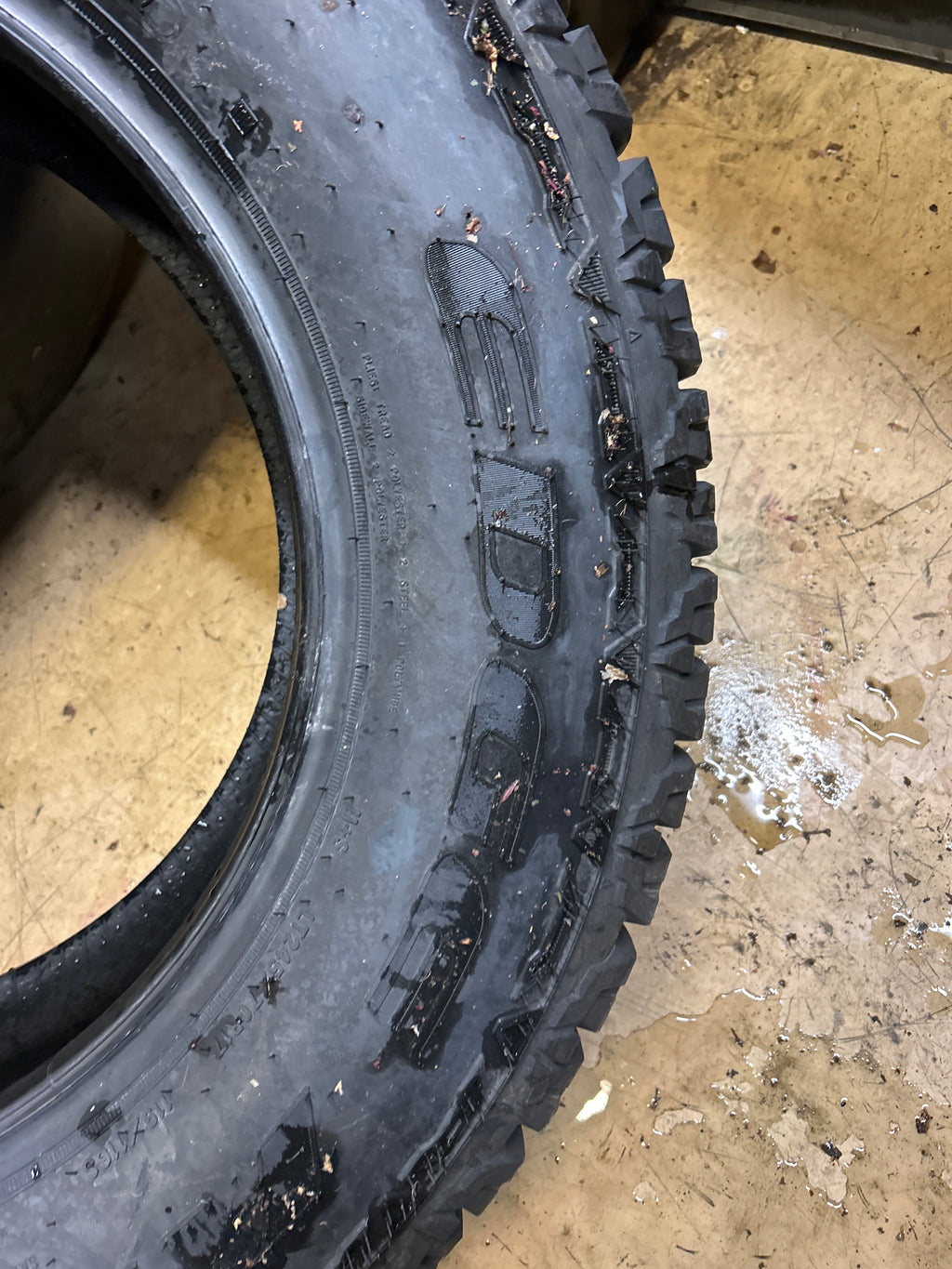 KELLY EDGE AT BSW LT 245 70 17 119/116S ALL TERRAIN TIRE 357707279