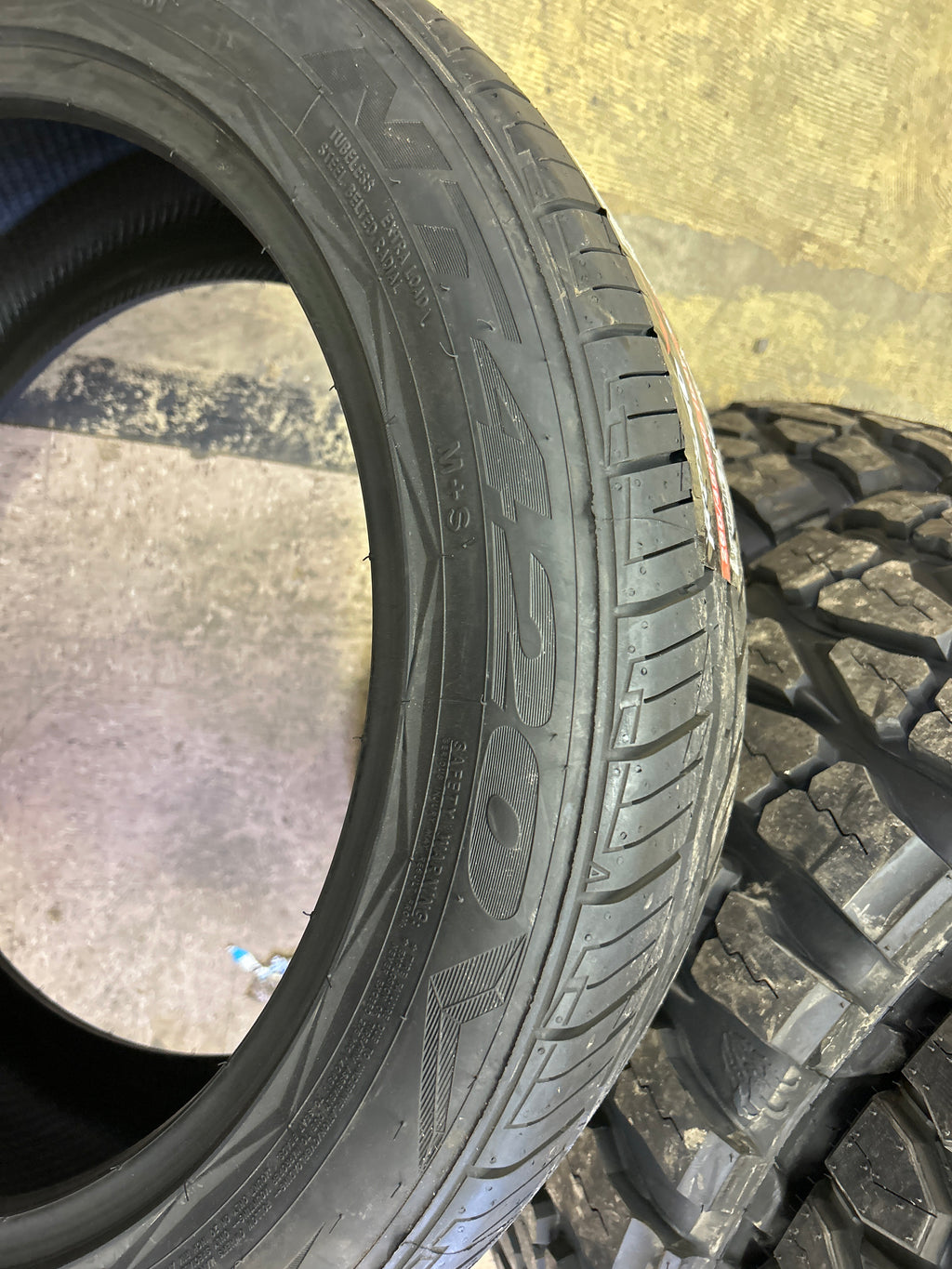 NITTO NT420V BSW P 265 45 20 108V XL ALL SEASON TIRE 206790
