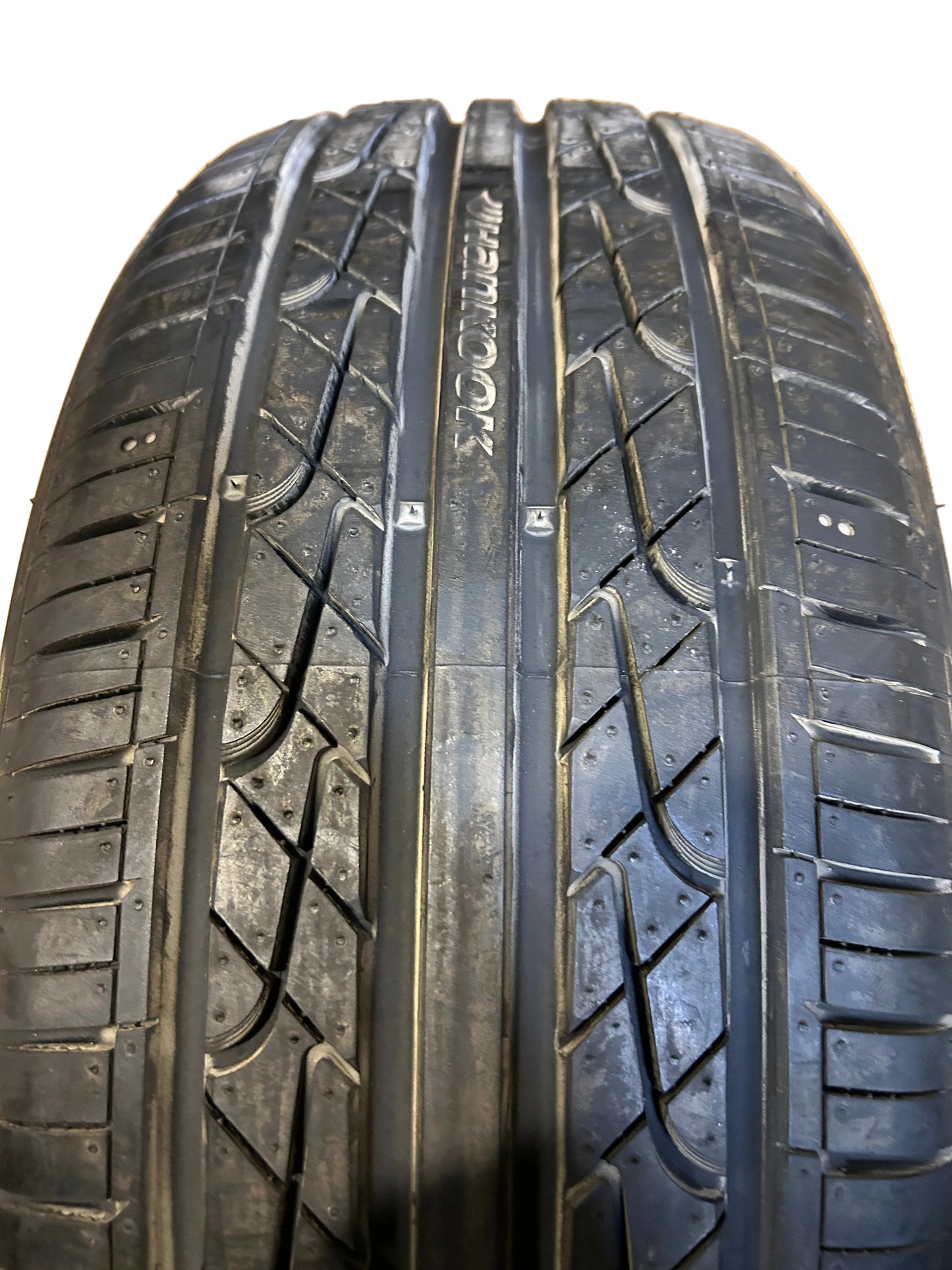 NOS HANKOOK VENTUS V2 CONCEPT 2 BSW P 205 55 16 94V XL ALL SEASON TIRE 1014358