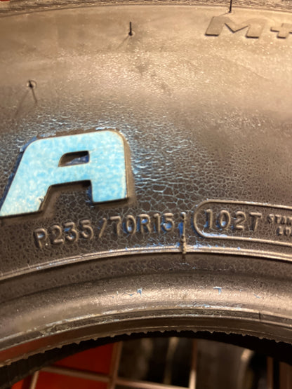 2 NEW COOPER COBRA RADIAL G/T RWL P 235 70 15 102T SL ALL SEASON 160012024